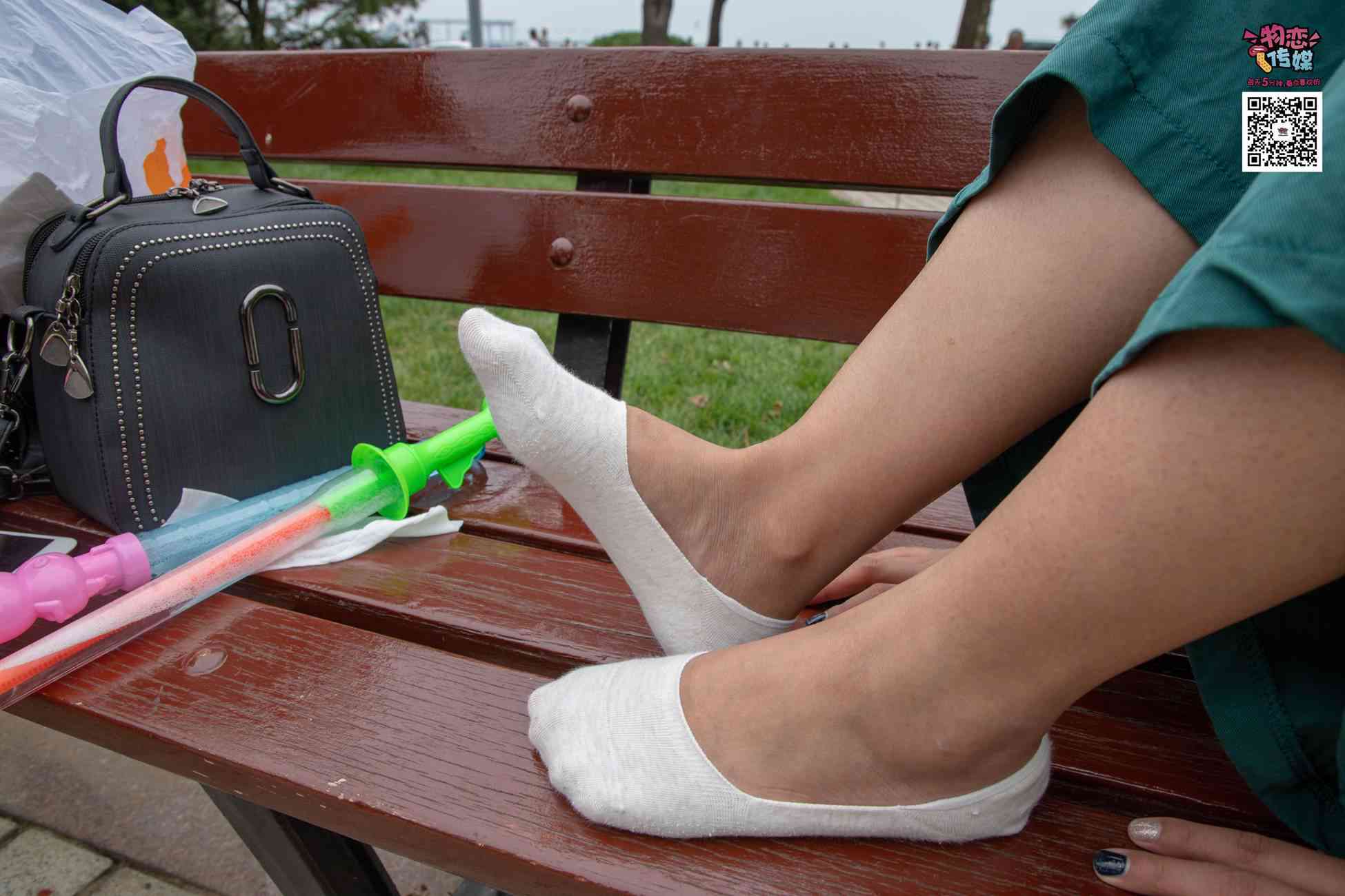 图片[15]-物恋传媒 No.019 地道的青岛小姐姐哦,白色板鞋搭配白色船袜 [99P] – 速更版-美库