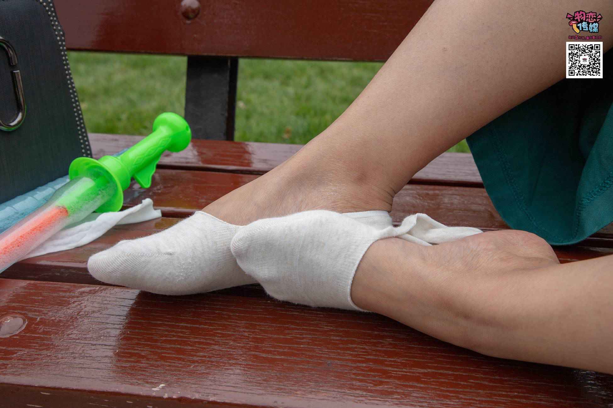 图片[25]-物恋传媒 No.019 地道的青岛小姐姐哦,白色板鞋搭配白色船袜 [99P] – 速更版-美库