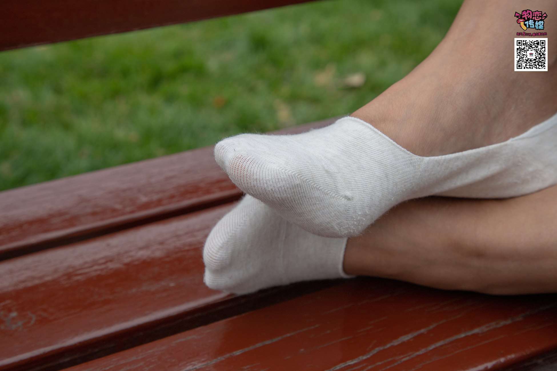 图片[32]-物恋传媒 No.019 地道的青岛小姐姐哦,白色板鞋搭配白色船袜 [99P] – 速更版-美库