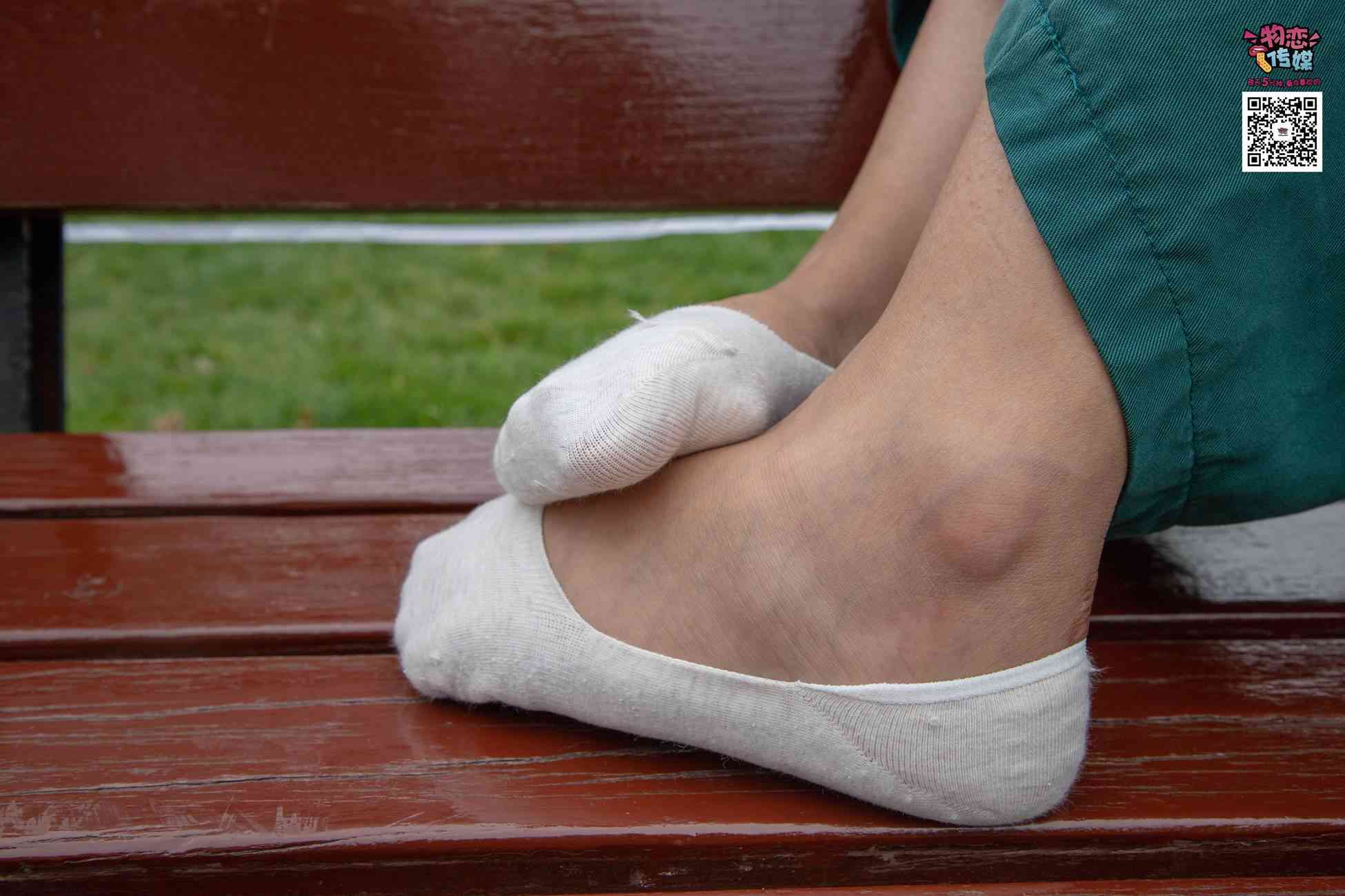 图片[38]-物恋传媒 No.019 地道的青岛小姐姐哦,白色板鞋搭配白色船袜 [99P] – 速更版-美库