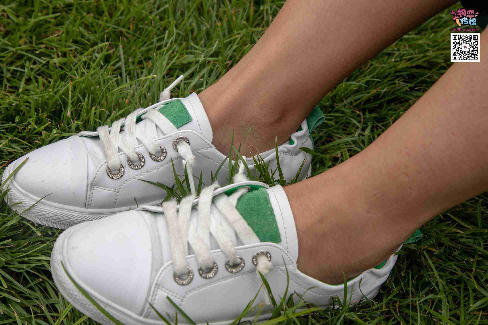 图片[47]-物恋传媒 No.019 地道的青岛小姐姐哦,白色板鞋搭配白色船袜 [99P] – 速更版-美库