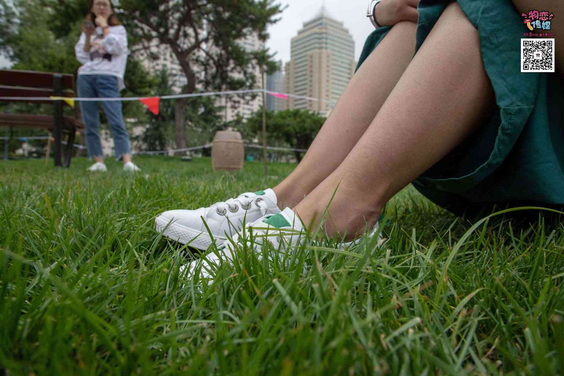 图片[52]-物恋传媒 No.019 地道的青岛小姐姐哦,白色板鞋搭配白色船袜 [99P] – 速更版-美库