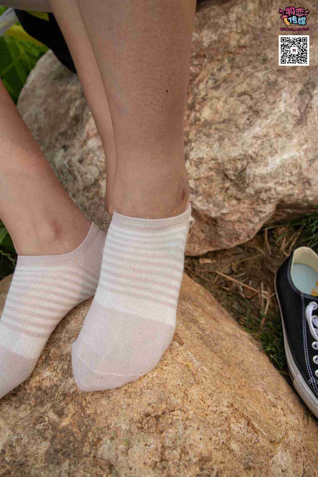 图片[13]-物恋传媒 No.021 夏日么么茶,清新棉袜配黑色帆布鞋 [223P] – 速更版-美库