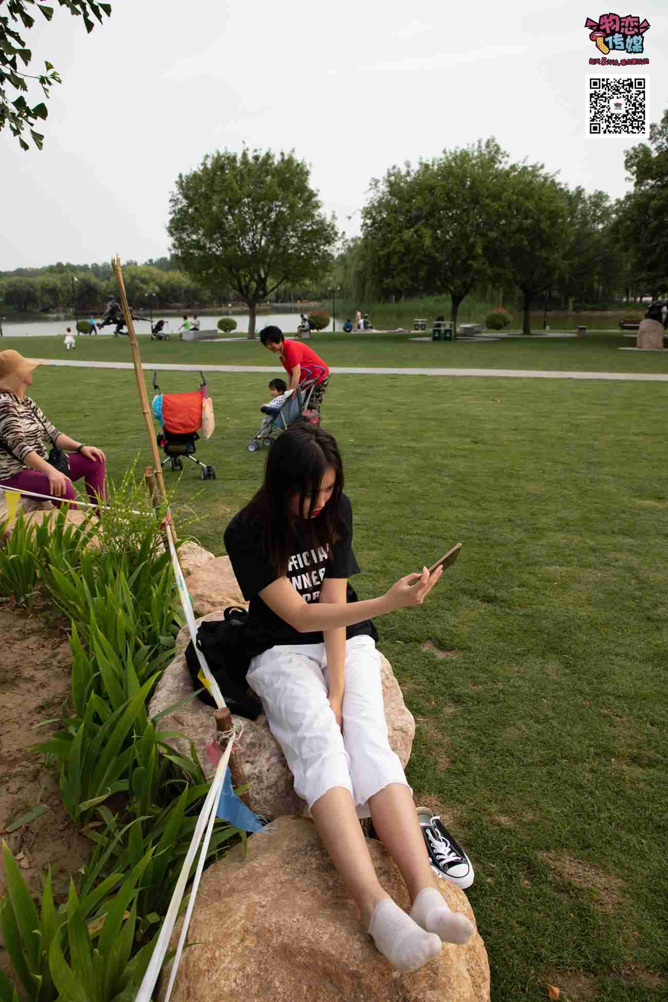 图片[20]-物恋传媒 No.021 夏日么么茶,清新棉袜配黑色帆布鞋 [223P] – 速更版-美库