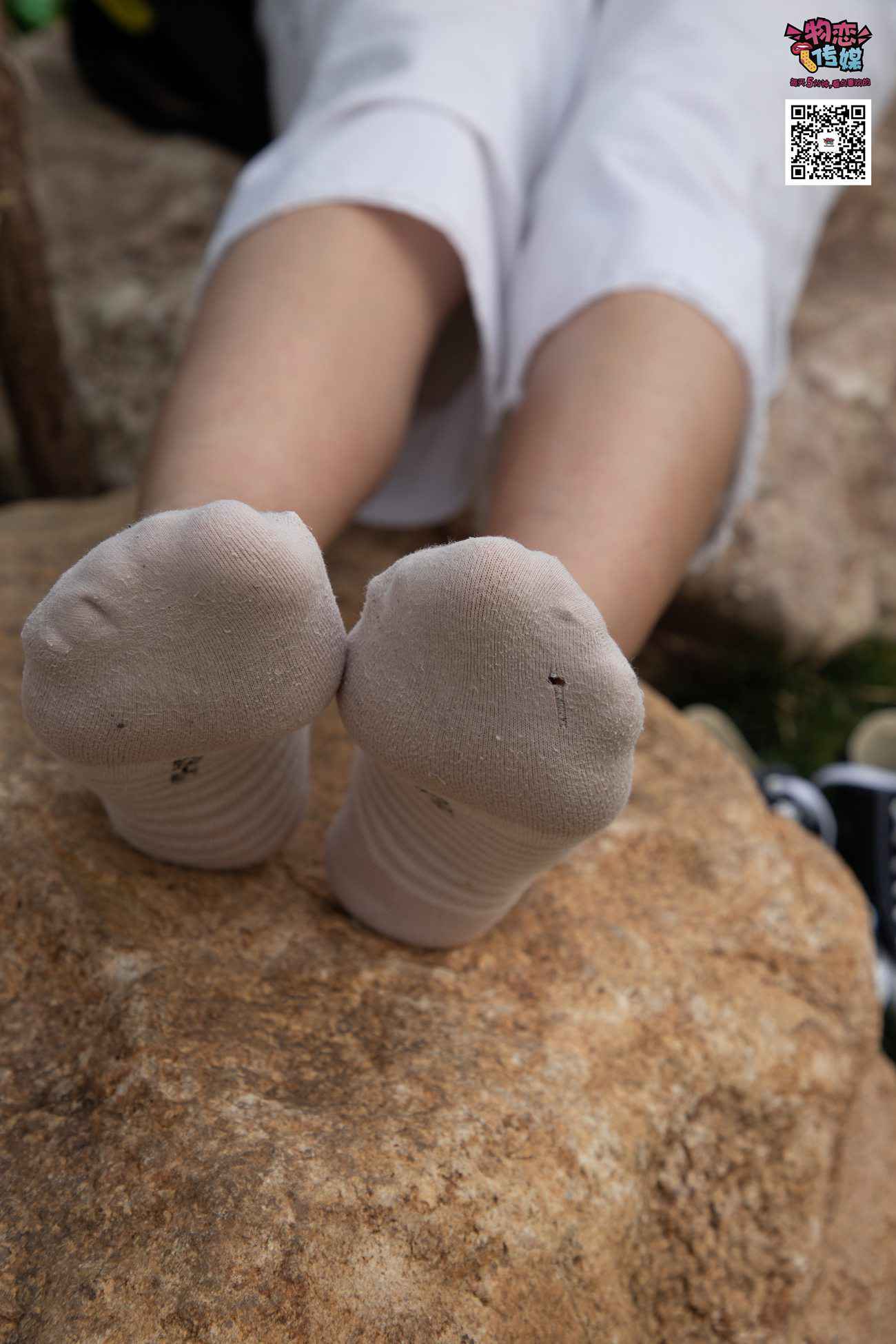 图片[31]-物恋传媒 No.021 夏日么么茶,清新棉袜配黑色帆布鞋 [223P] – 速更版-美库