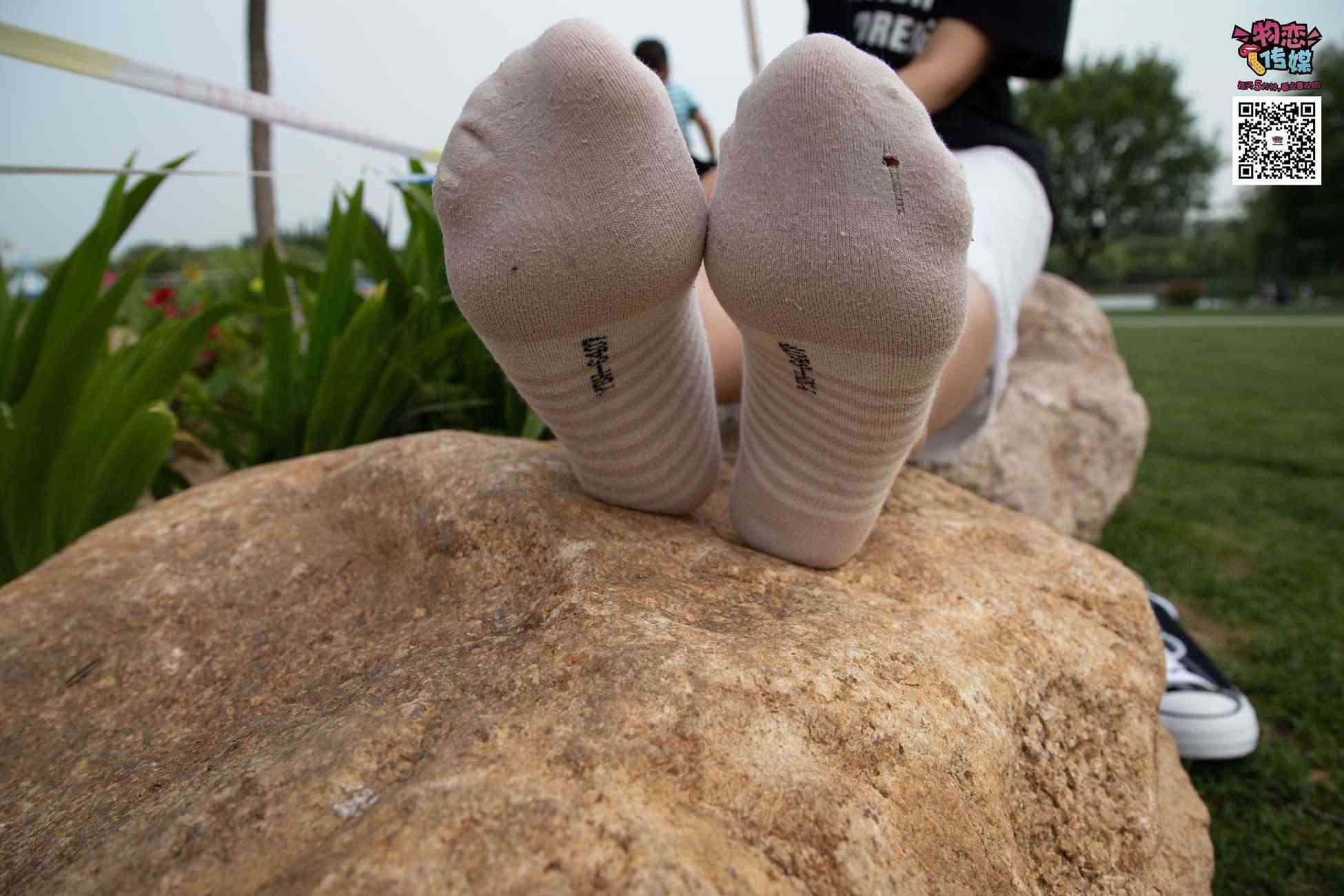 图片[33]-物恋传媒 No.021 夏日么么茶,清新棉袜配黑色帆布鞋 [223P] – 速更版-美库