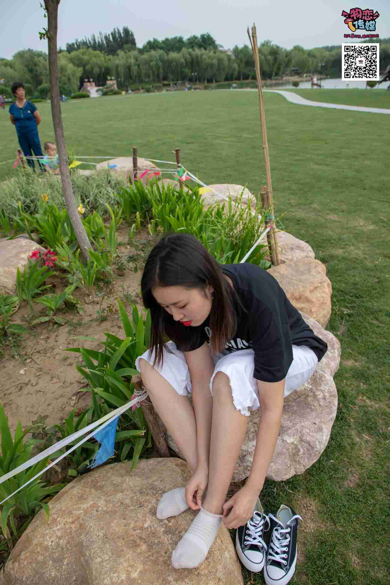 图片[73]-物恋传媒 No.021 夏日么么茶,清新棉袜配黑色帆布鞋 [223P] – 速更版-美库