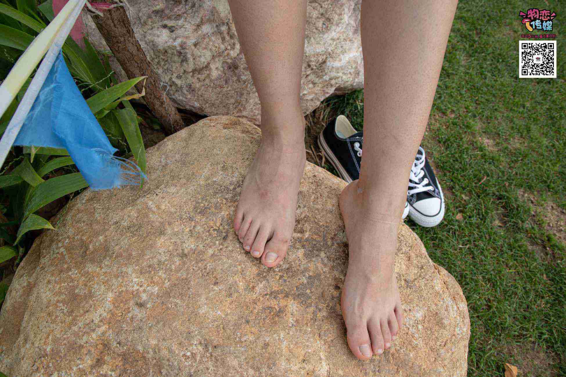 图片[82]-物恋传媒 No.021 夏日么么茶,清新棉袜配黑色帆布鞋 [223P] – 速更版-美库