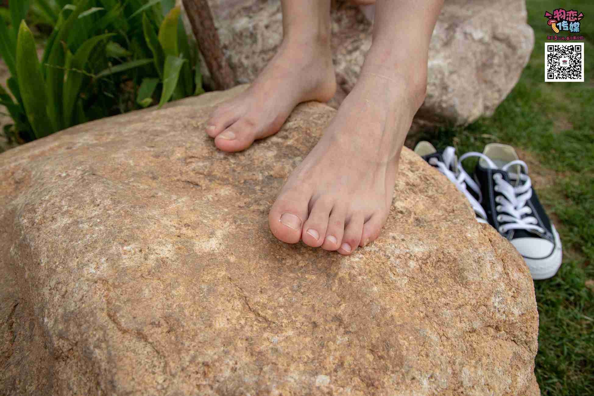 图片[85]-物恋传媒 No.021 夏日么么茶,清新棉袜配黑色帆布鞋 [223P] – 速更版-美库