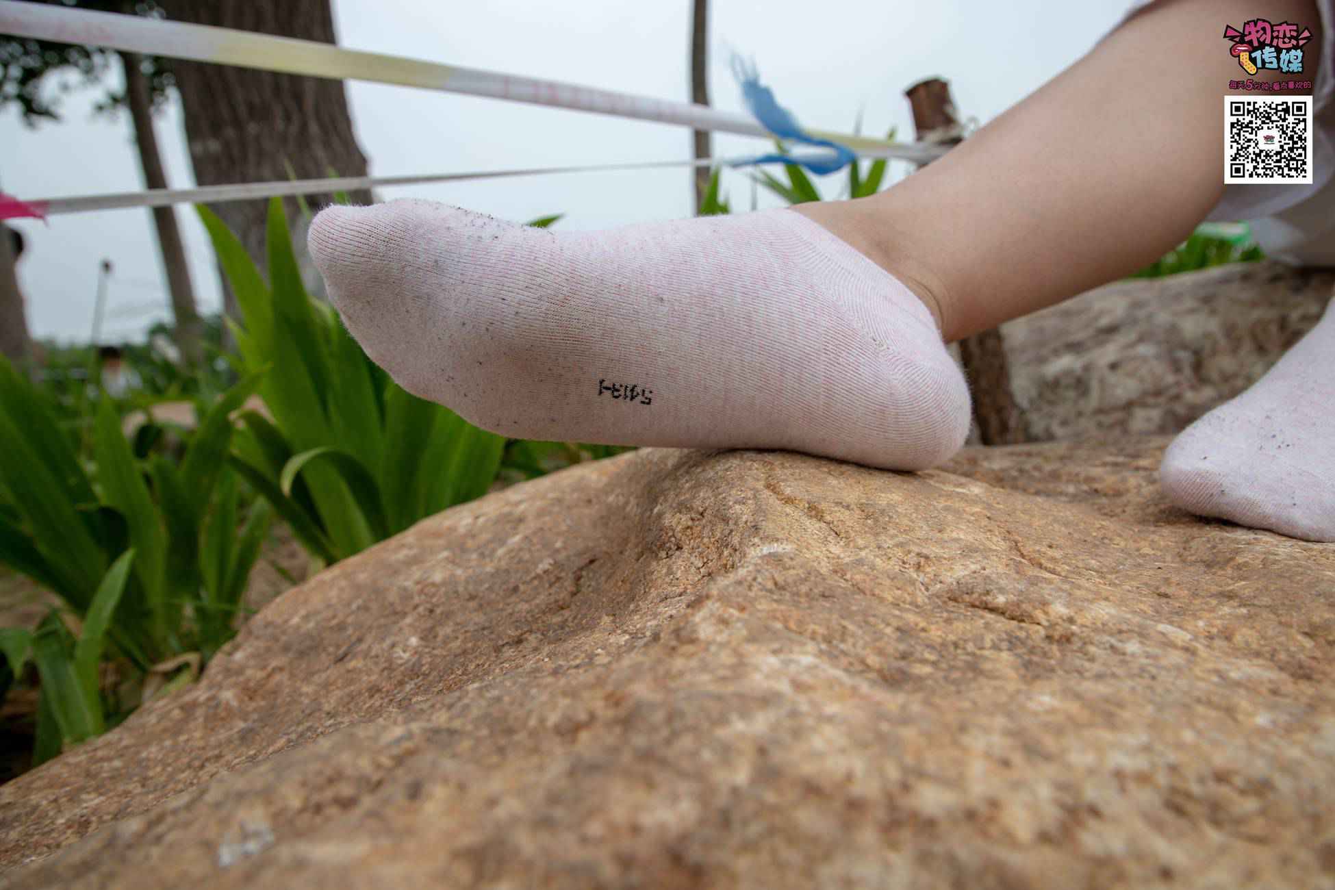 图片[110]-物恋传媒 No.021 夏日么么茶,清新棉袜配黑色帆布鞋 [223P] – 速更版-美库