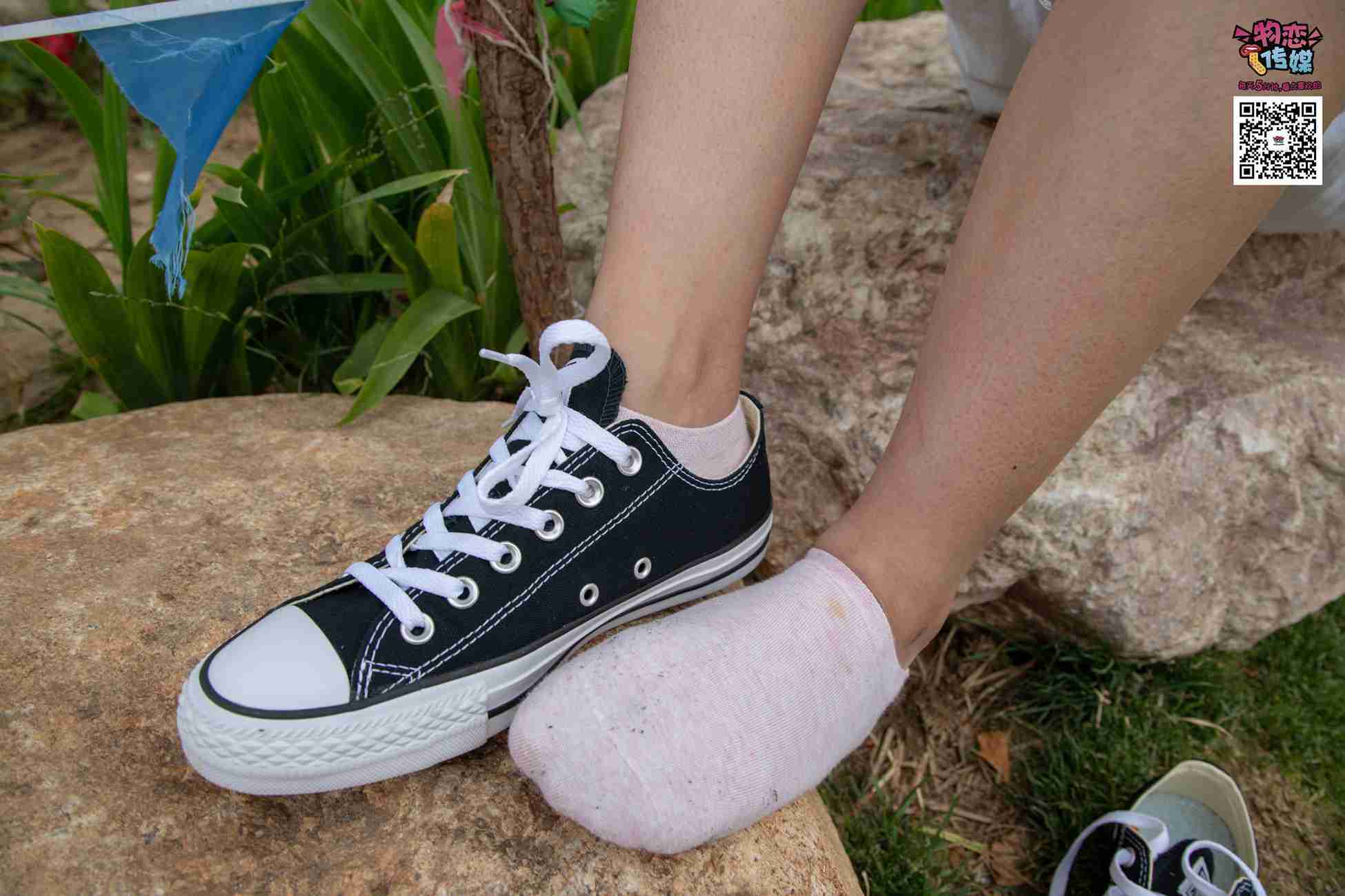 图片[123]-物恋传媒 No.021 夏日么么茶,清新棉袜配黑色帆布鞋 [223P] – 速更版-美库
