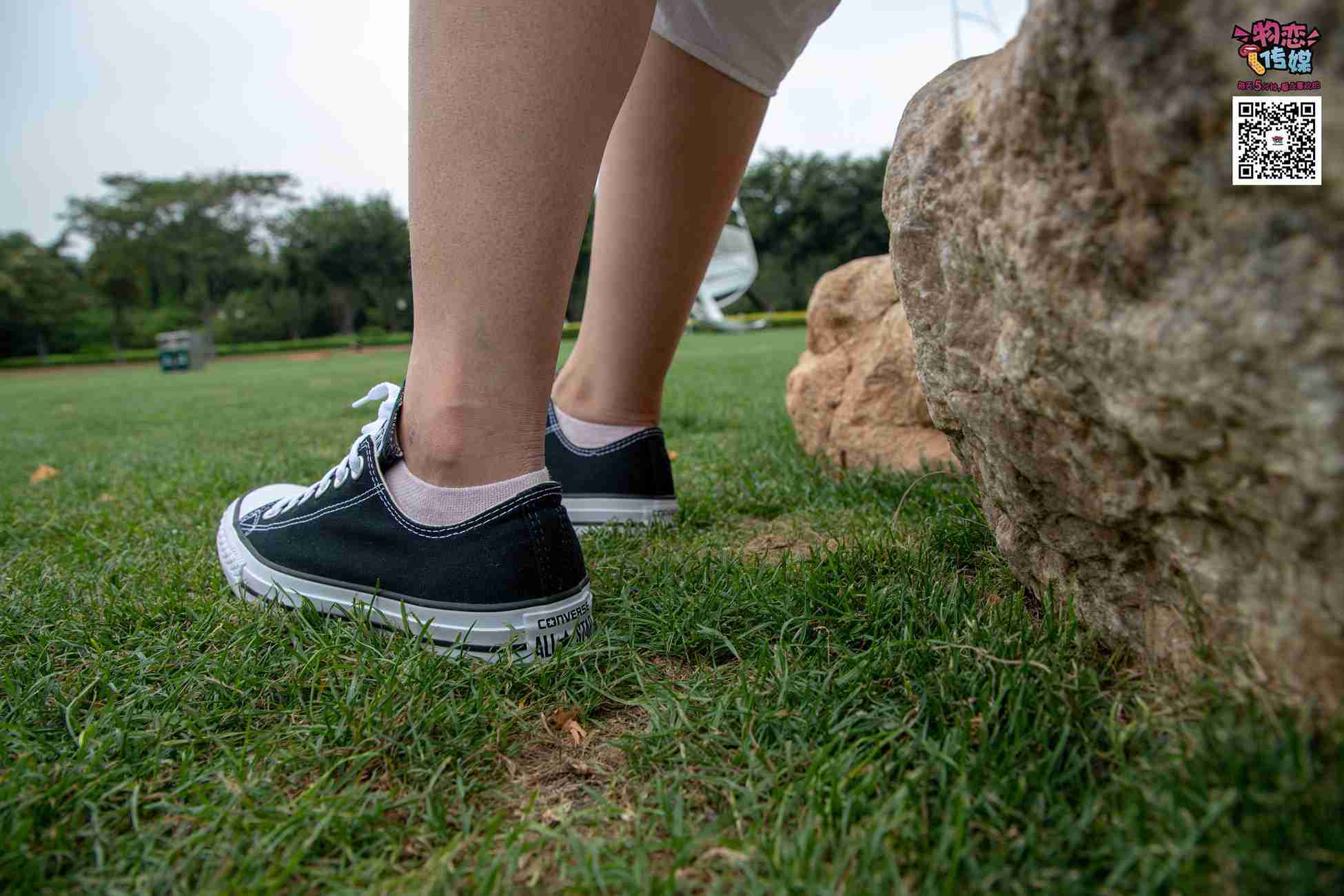 图片[150]-物恋传媒 No.021 夏日么么茶,清新棉袜配黑色帆布鞋 [223P] – 速更版-美库