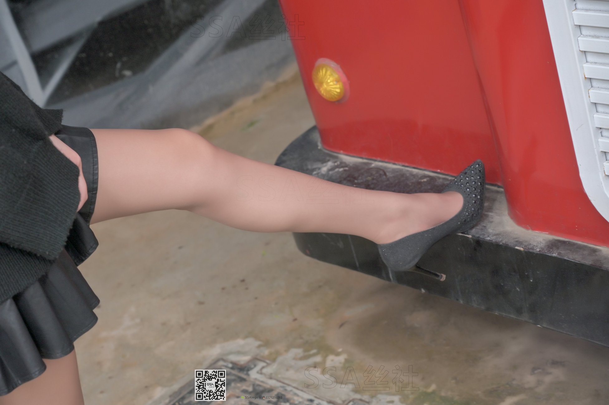 图片[99]-[SSA丝社]超清写真 NO.095 大大 腿模大大街拍[133P] – 速更版-美库