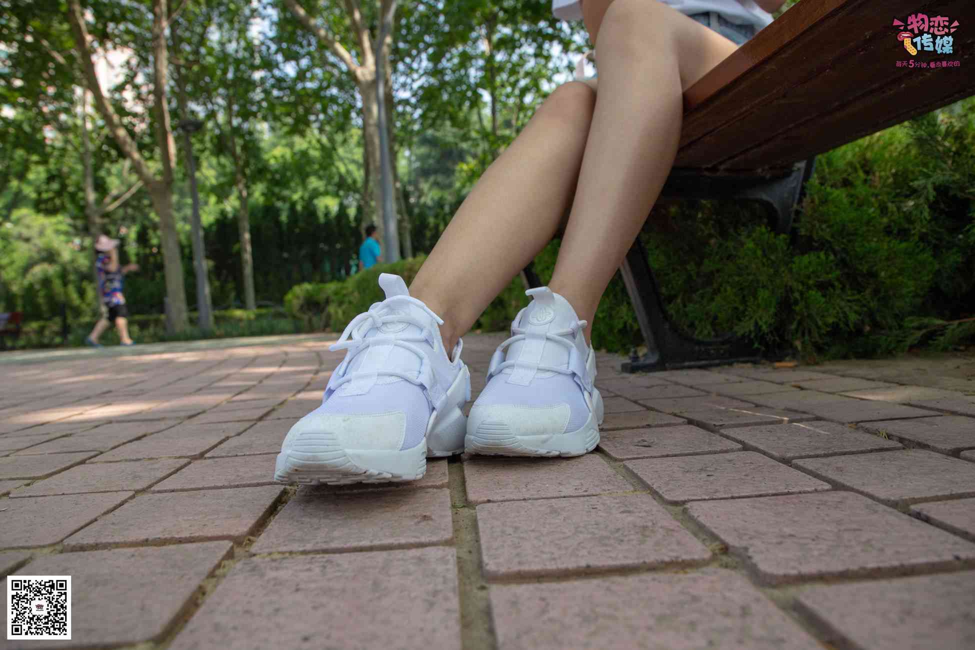 图片[204]-[物恋传媒] NO.022 美,从未如此简单.白色复古跑鞋搭配短筒白棉袜和船袜 [274P] – 速更版-美库