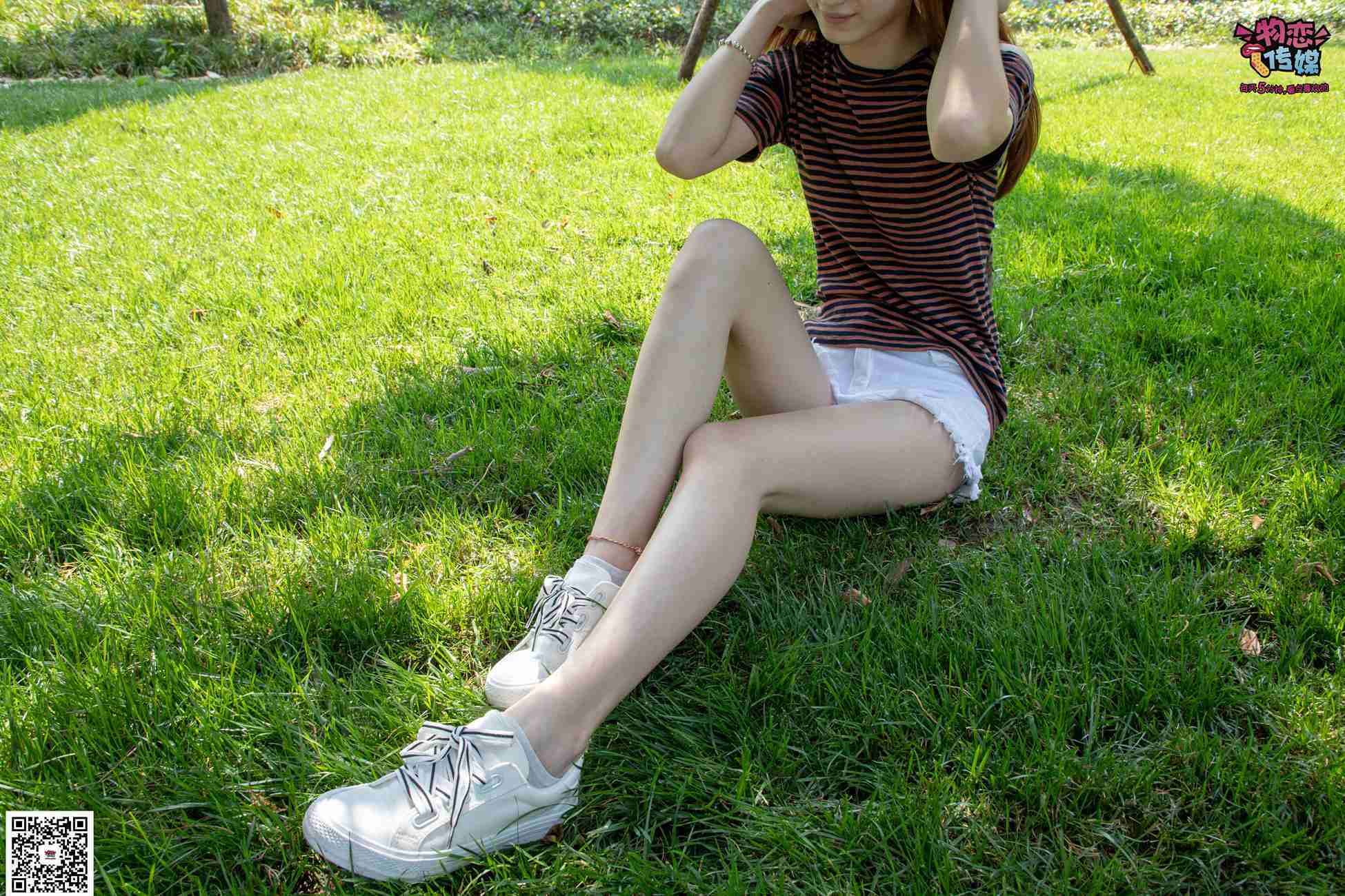 图片[201]-物恋传媒 No.023 腿长即正义！清纯长腿小姐姐帆布鞋配短棉袜 [235P] – 速更版-美库