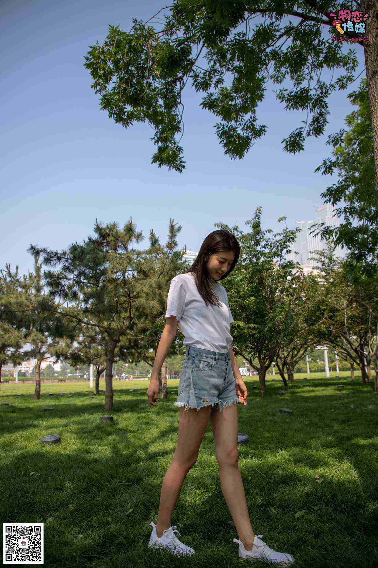 图片[250]-[物恋传媒] NO.022 美,从未如此简单.白色复古跑鞋搭配短筒白棉袜和船袜 [274P] – 速更版-美库