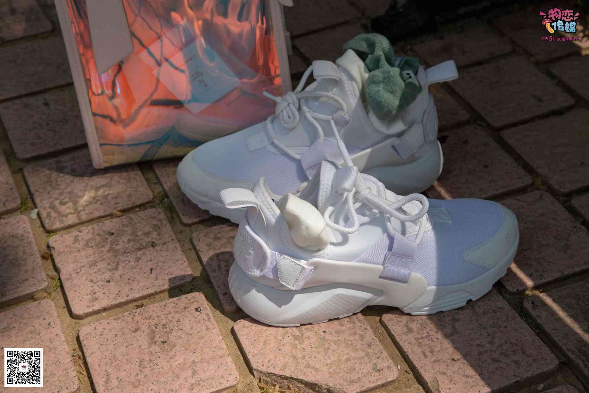 图片[271]-[物恋传媒] NO.022 美,从未如此简单.白色复古跑鞋搭配短筒白棉袜和船袜 [274P] – 速更版-美库