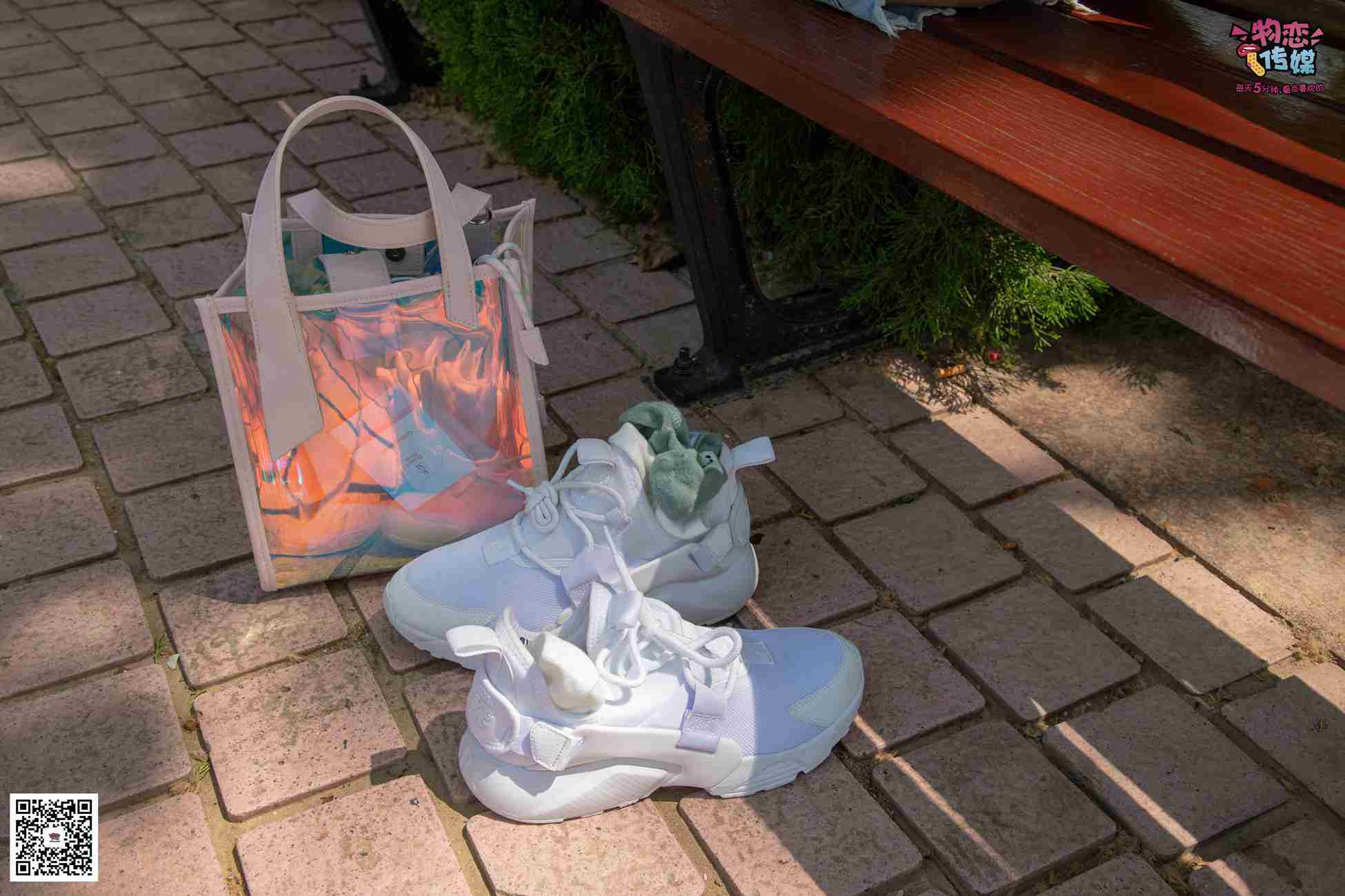 图片[272]-[物恋传媒] NO.022 美,从未如此简单.白色复古跑鞋搭配短筒白棉袜和船袜 [274P] – 速更版-美库