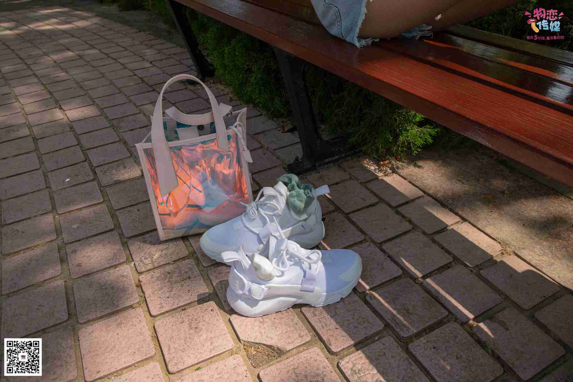 图片[273]-[物恋传媒] NO.022 美,从未如此简单.白色复古跑鞋搭配短筒白棉袜和船袜 [274P] – 速更版-美库