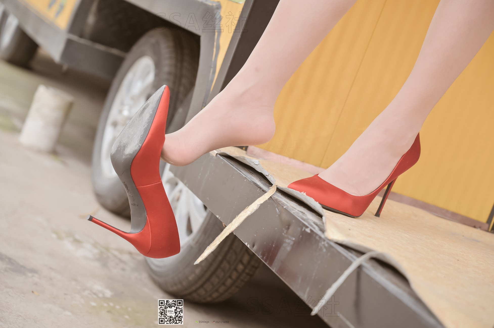 图片[44]-[SSA丝社]超清写真 NO.097 雪梨 腿模雪梨街拍红色高跟鞋肉丝[120P] – 速更版-美库