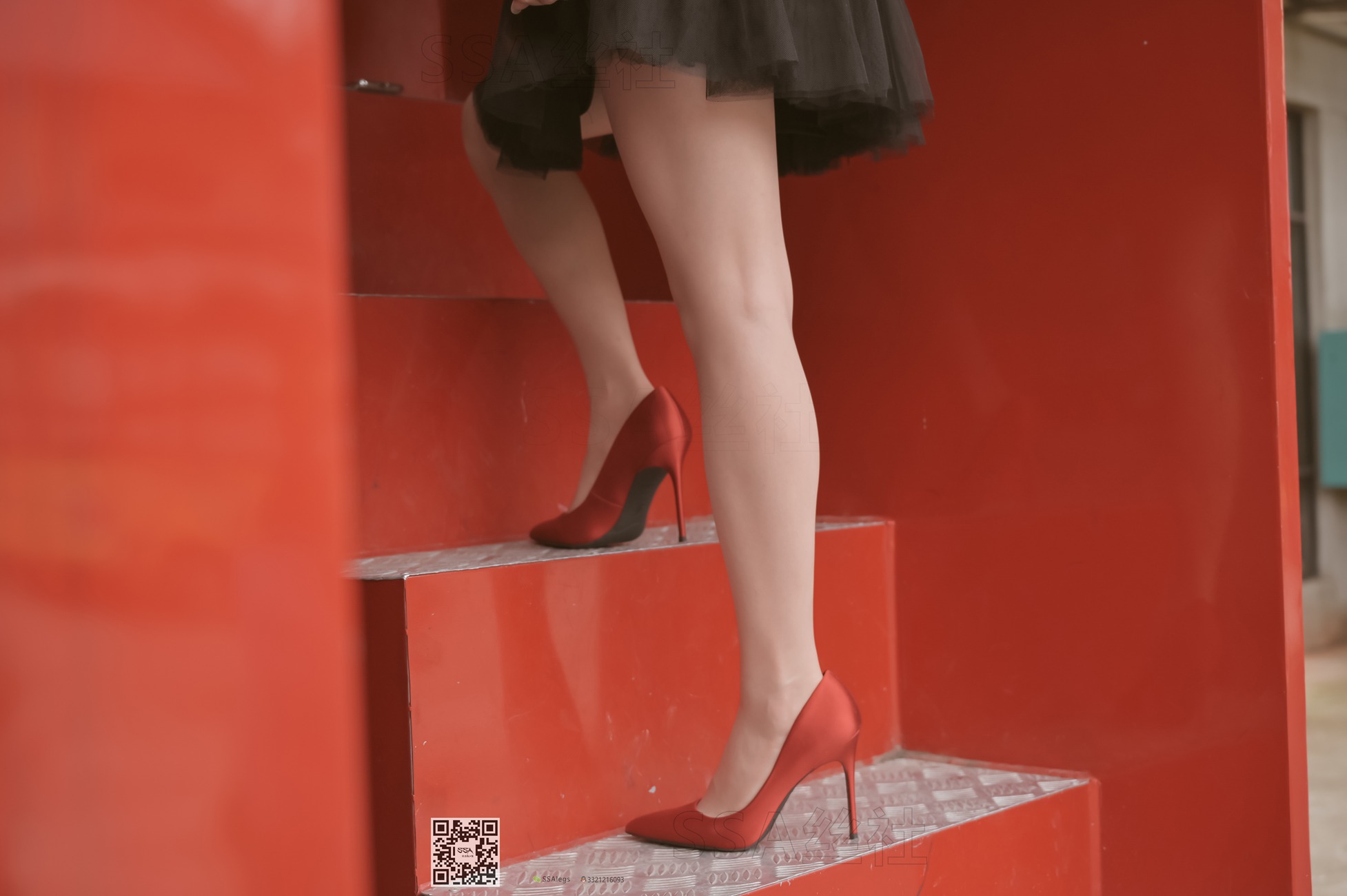 图片[102]-[SSA丝社]超清写真 NO.097 雪梨 腿模雪梨街拍红色高跟鞋肉丝[120P] – 速更版-美库