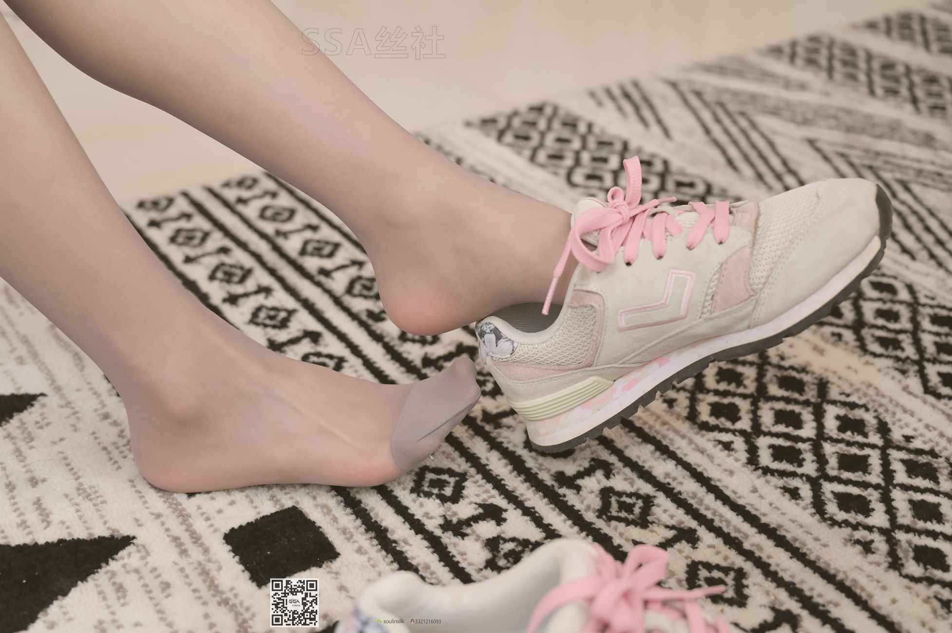 图片[75]-[SSA丝社]超清写真 NO.103 丽萍 腿模丽萍，每个角度都有不一样的她[168P] – 速更版-美库