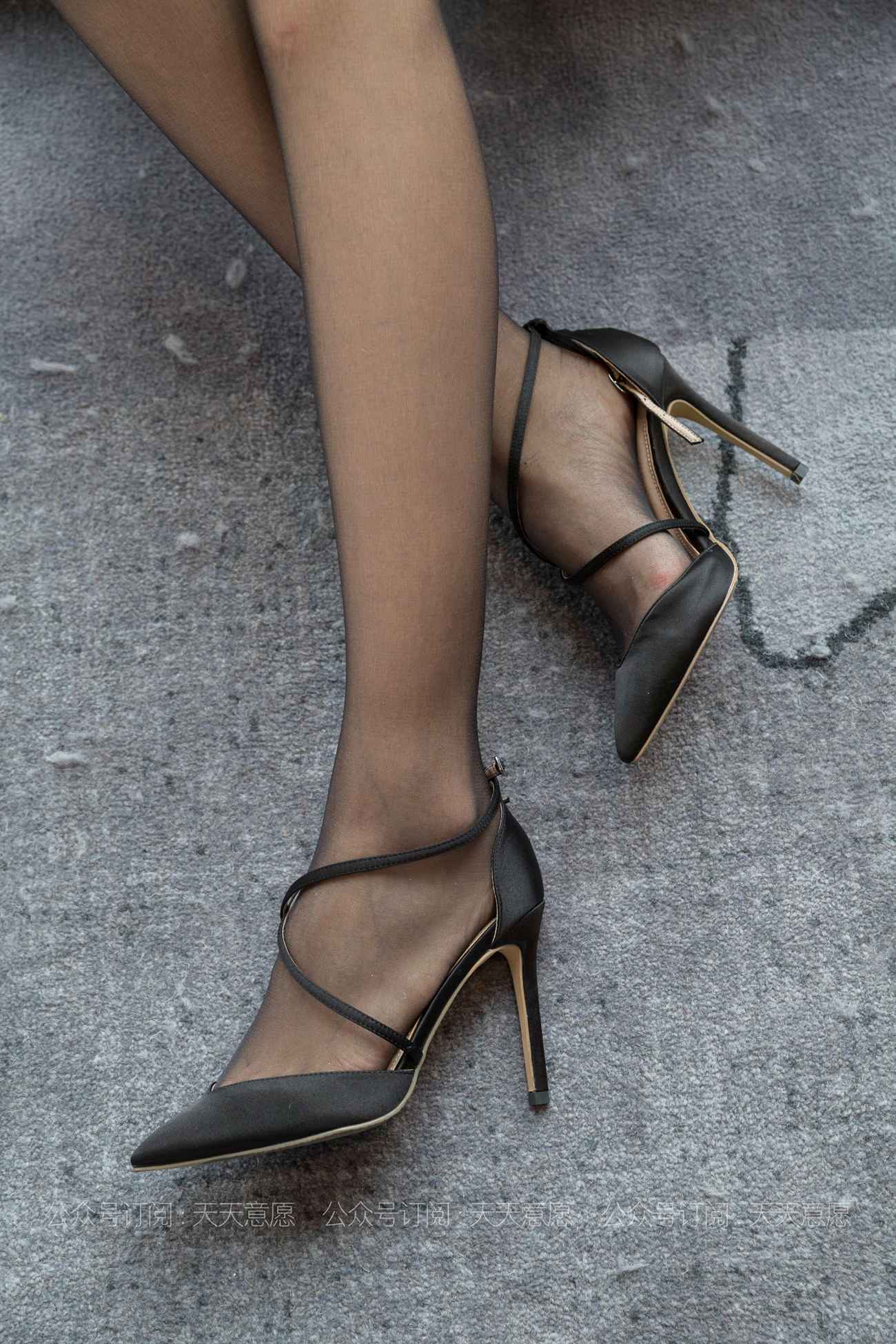 图片[46]-[IESS异思趣向] 2021.04.16 丝享家781：夏夏《长腿配黑丝》[90P] – 速更版-美库