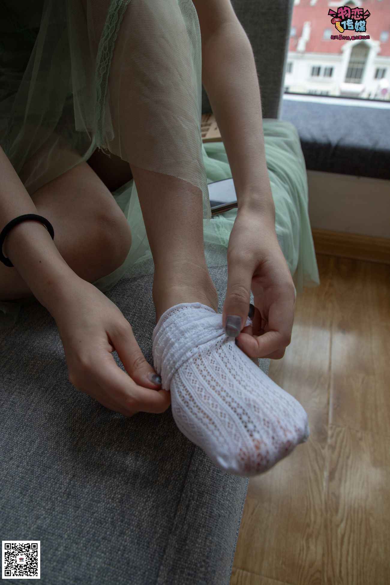 图片[106]-勿恋传媒 No.025 密桃成熟时,嫩绿纱裙搭配白色蕾SI袜,青涩又撩人 [211P] – 速更版-美库