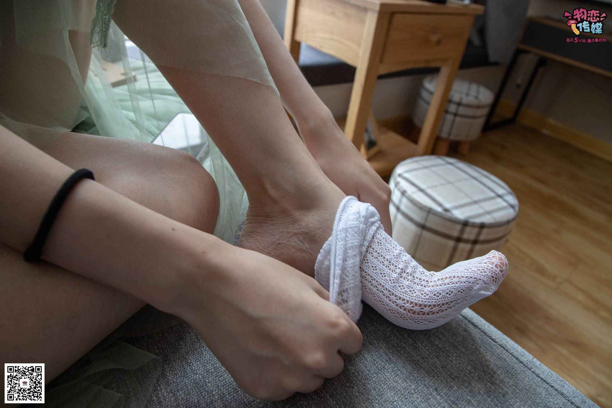 图片[110]-勿恋传媒 No.025 密桃成熟时,嫩绿纱裙搭配白色蕾SI袜,青涩又撩人 [211P] – 速更版-美库
