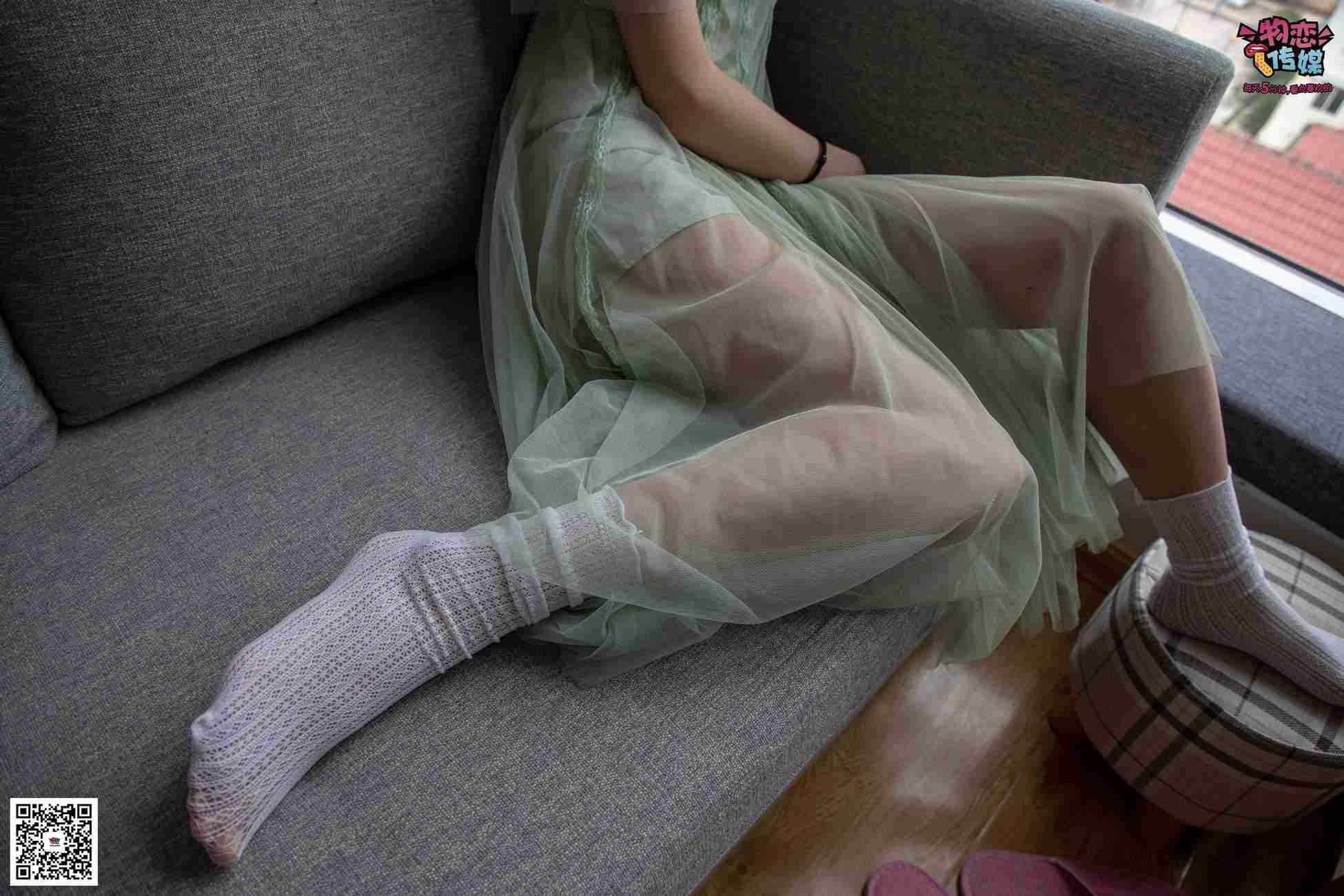图片[197]-勿恋传媒 No.025 密桃成熟时,嫩绿纱裙搭配白色蕾SI袜,青涩又撩人 [211P] – 速更版-美库