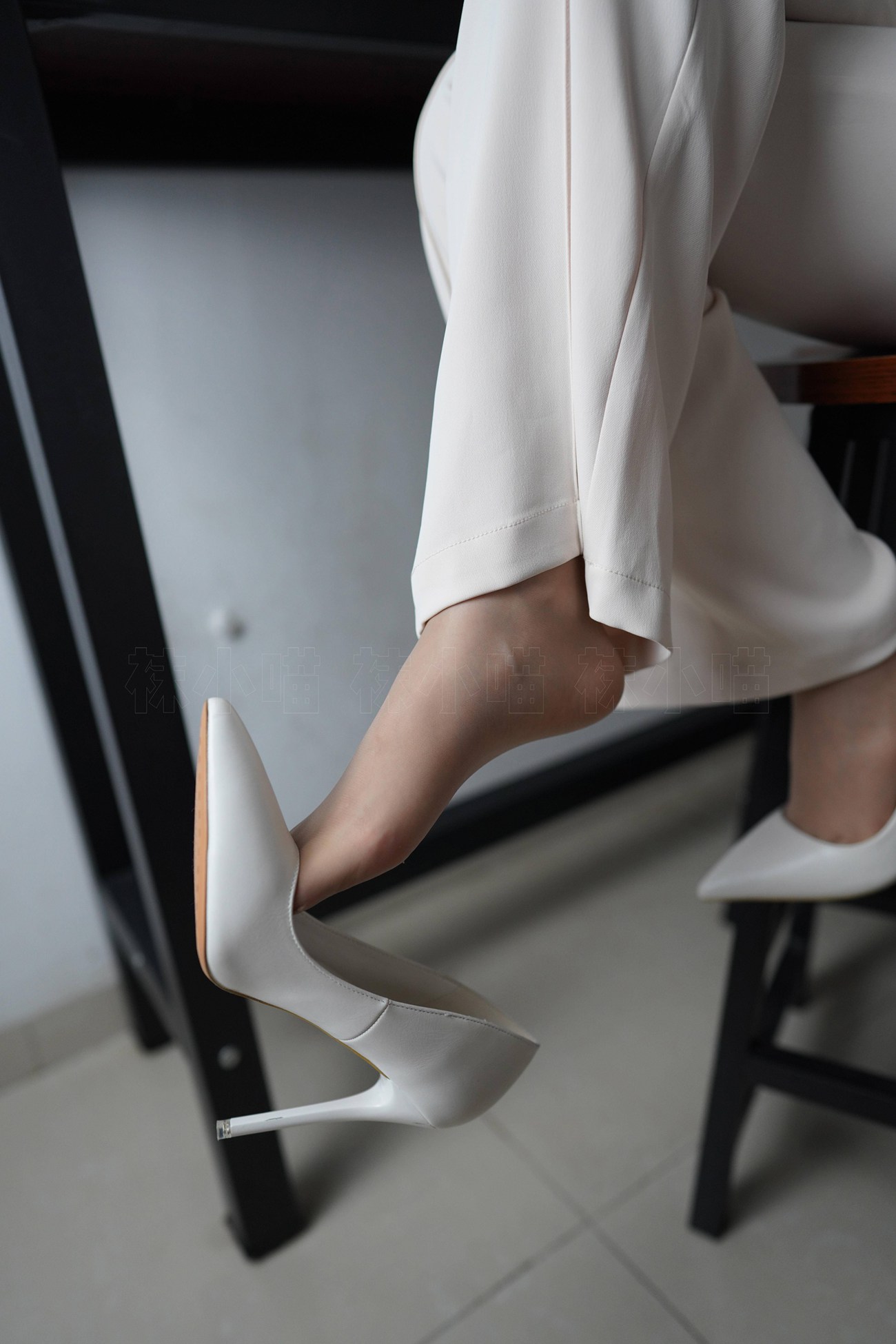 图片[30]-[kittyWawa袜小喵]KT293 飘逸[100P] – 速更版-美库