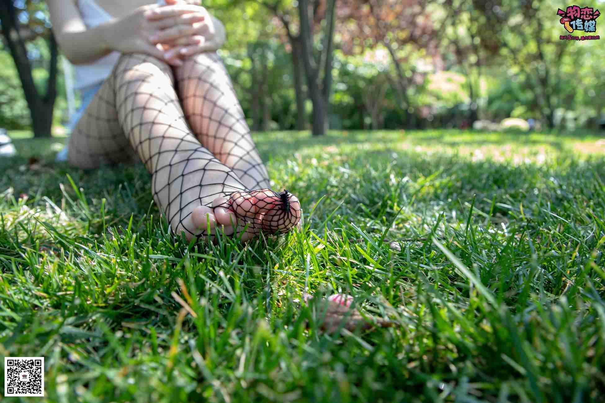 图片[32]-勿恋传媒 No.026 白T恤搭配黑色渔往袜,清纯与姓感的基情碰撞 [181P] – 速更版-美库