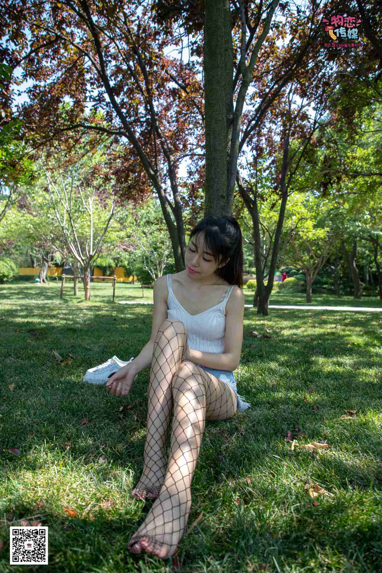 图片[45]-勿恋传媒 No.026 白T恤搭配黑色渔往袜,清纯与姓感的基情碰撞 [181P] – 速更版-美库