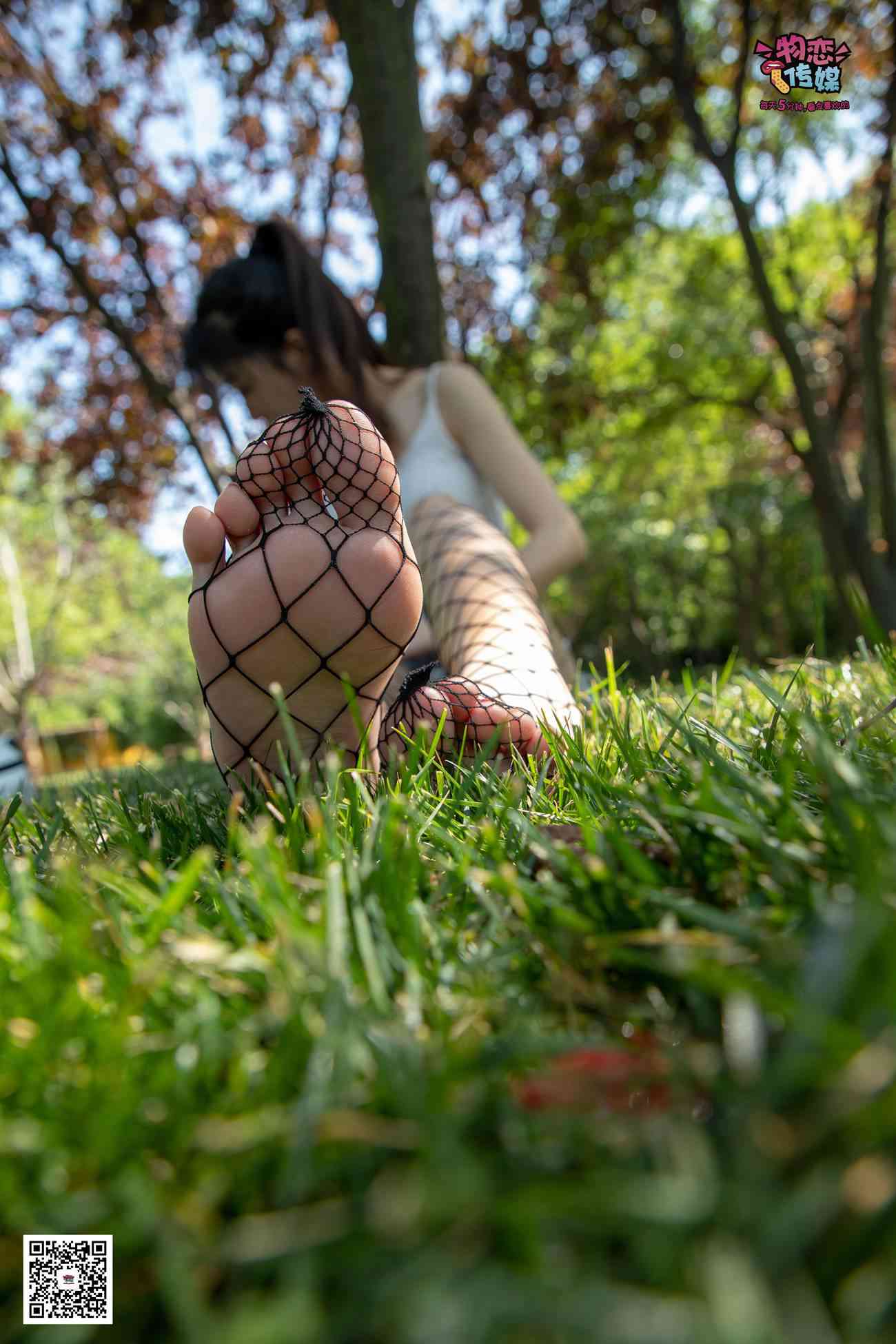 图片[77]-勿恋传媒 No.026 白T恤搭配黑色渔往袜,清纯与姓感的基情碰撞 [181P] – 速更版-美库