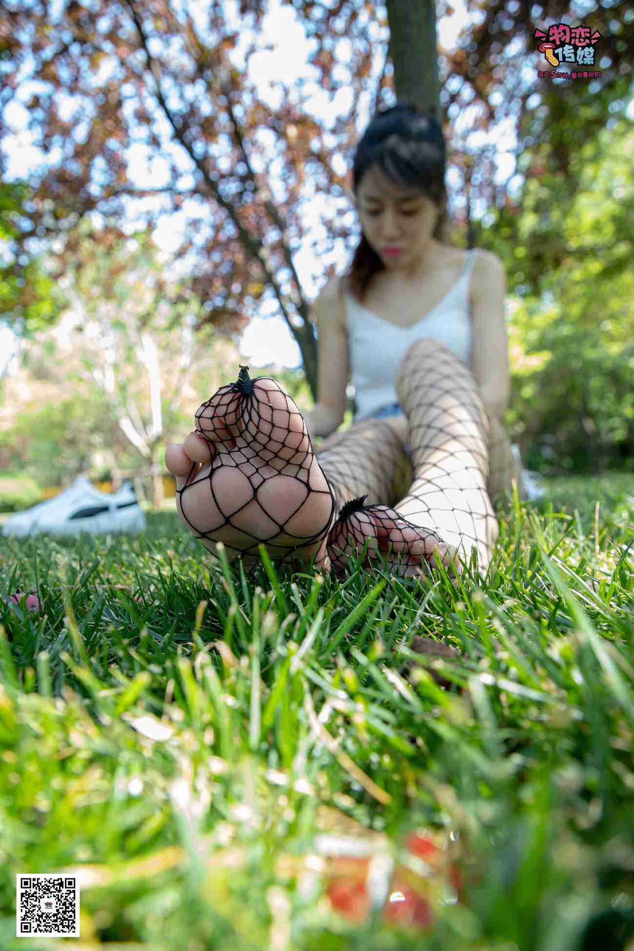 图片[83]-勿恋传媒 No.026 白T恤搭配黑色渔往袜,清纯与姓感的基情碰撞 [181P] – 速更版-美库