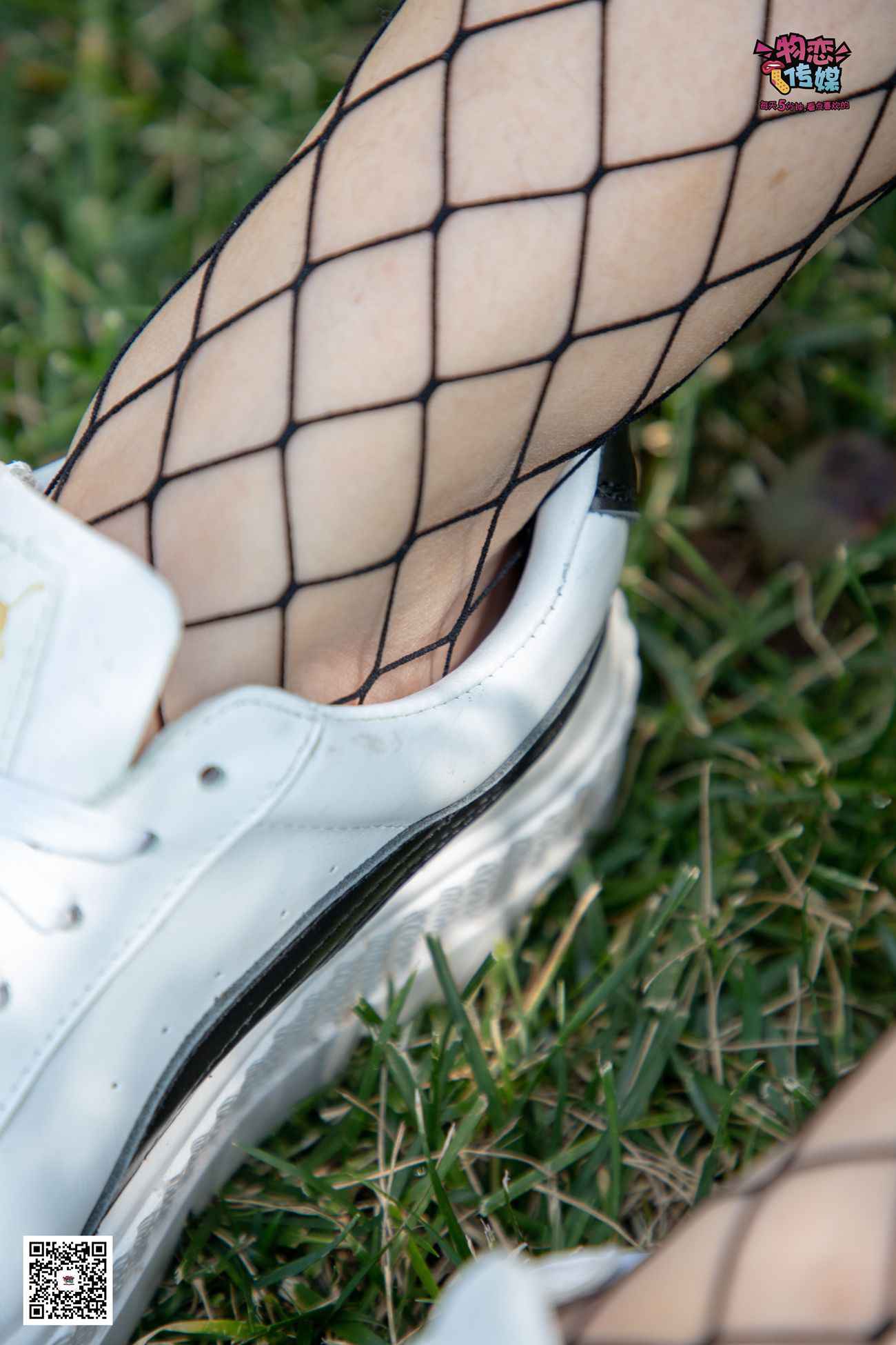 图片[98]-勿恋传媒 No.026 白T恤搭配黑色渔往袜,清纯与姓感的基情碰撞 [181P] – 速更版-美库