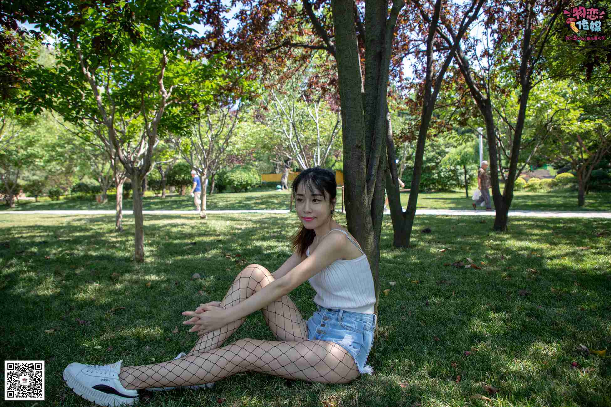 图片[123]-勿恋传媒 No.026 白T恤搭配黑色渔往袜,清纯与姓感的基情碰撞 [181P] – 速更版-美库