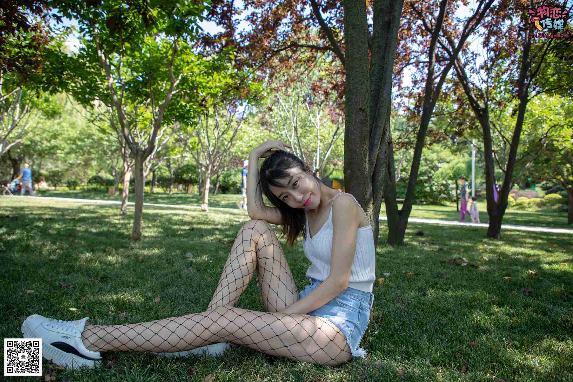 图片[125]-勿恋传媒 No.026 白T恤搭配黑色渔往袜,清纯与姓感的基情碰撞 [181P] – 速更版-美库