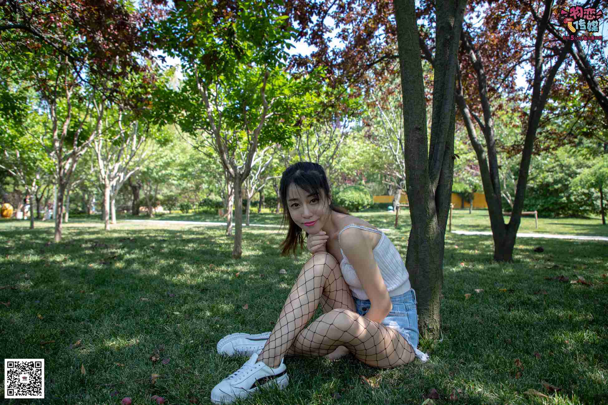 图片[130]-勿恋传媒 No.026 白T恤搭配黑色渔往袜,清纯与姓感的基情碰撞 [181P] – 速更版-美库