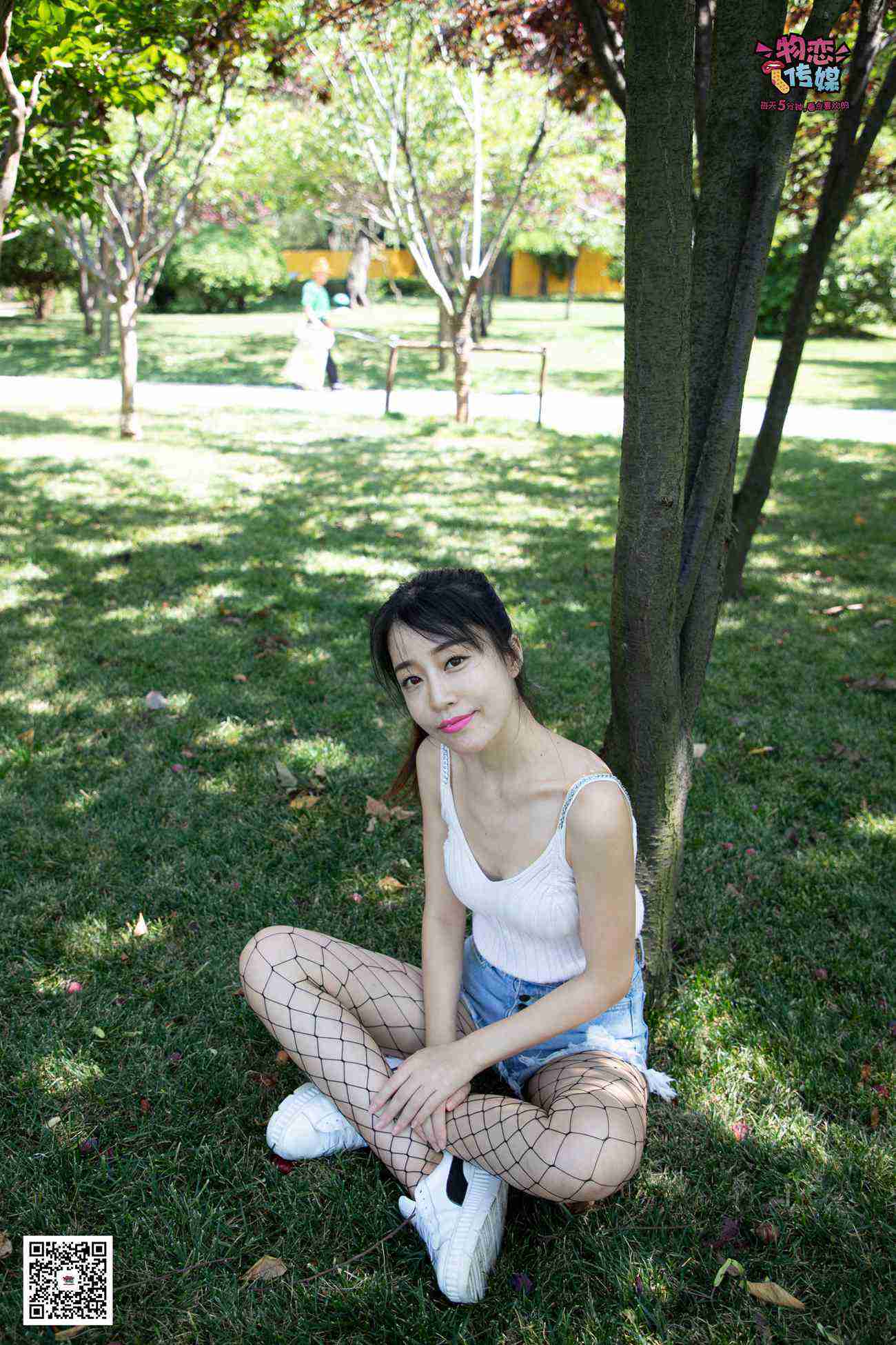 图片[140]-勿恋传媒 No.026 白T恤搭配黑色渔往袜,清纯与姓感的基情碰撞 [181P] – 速更版-美库