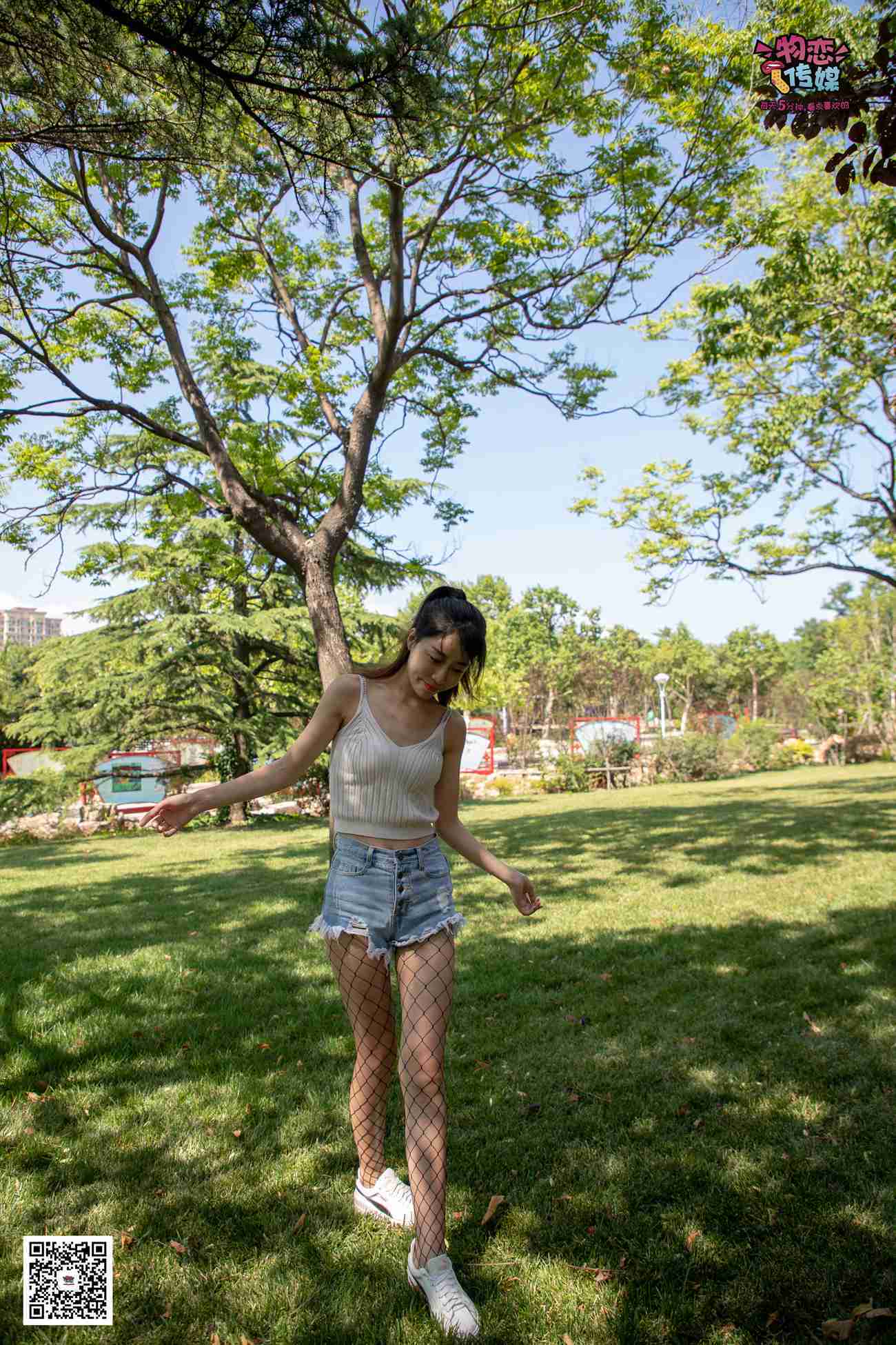 图片[141]-勿恋传媒 No.026 白T恤搭配黑色渔往袜,清纯与姓感的基情碰撞 [181P] – 速更版-美库