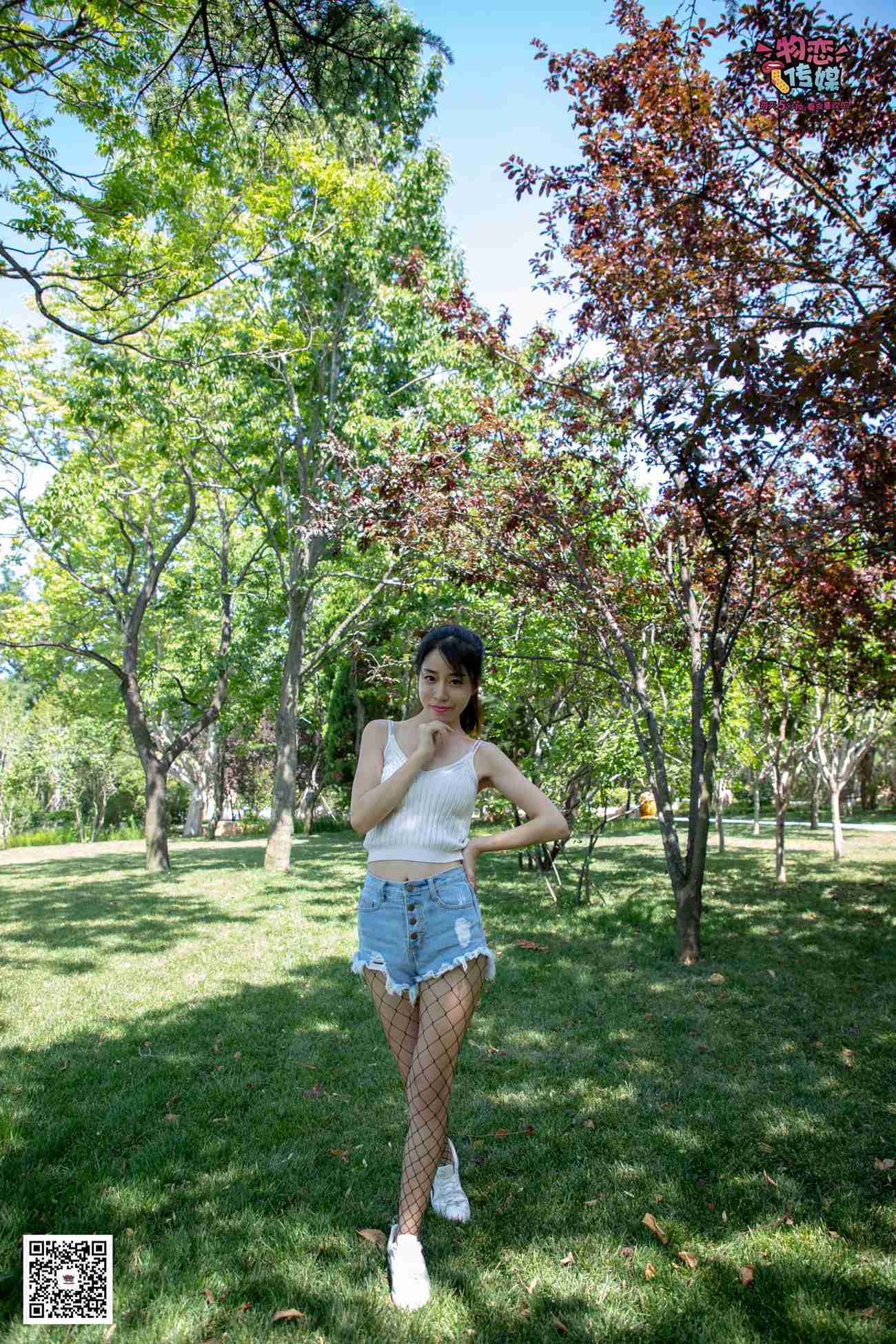 图片[145]-勿恋传媒 No.026 白T恤搭配黑色渔往袜,清纯与姓感的基情碰撞 [181P] – 速更版-美库