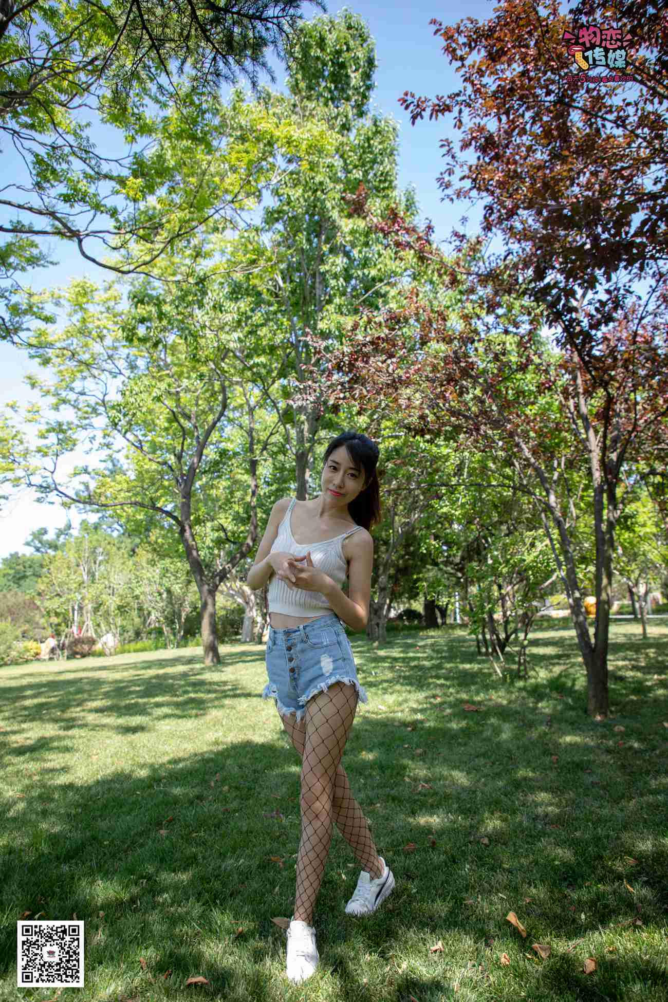 图片[144]-勿恋传媒 No.026 白T恤搭配黑色渔往袜,清纯与姓感的基情碰撞 [181P] – 速更版-美库