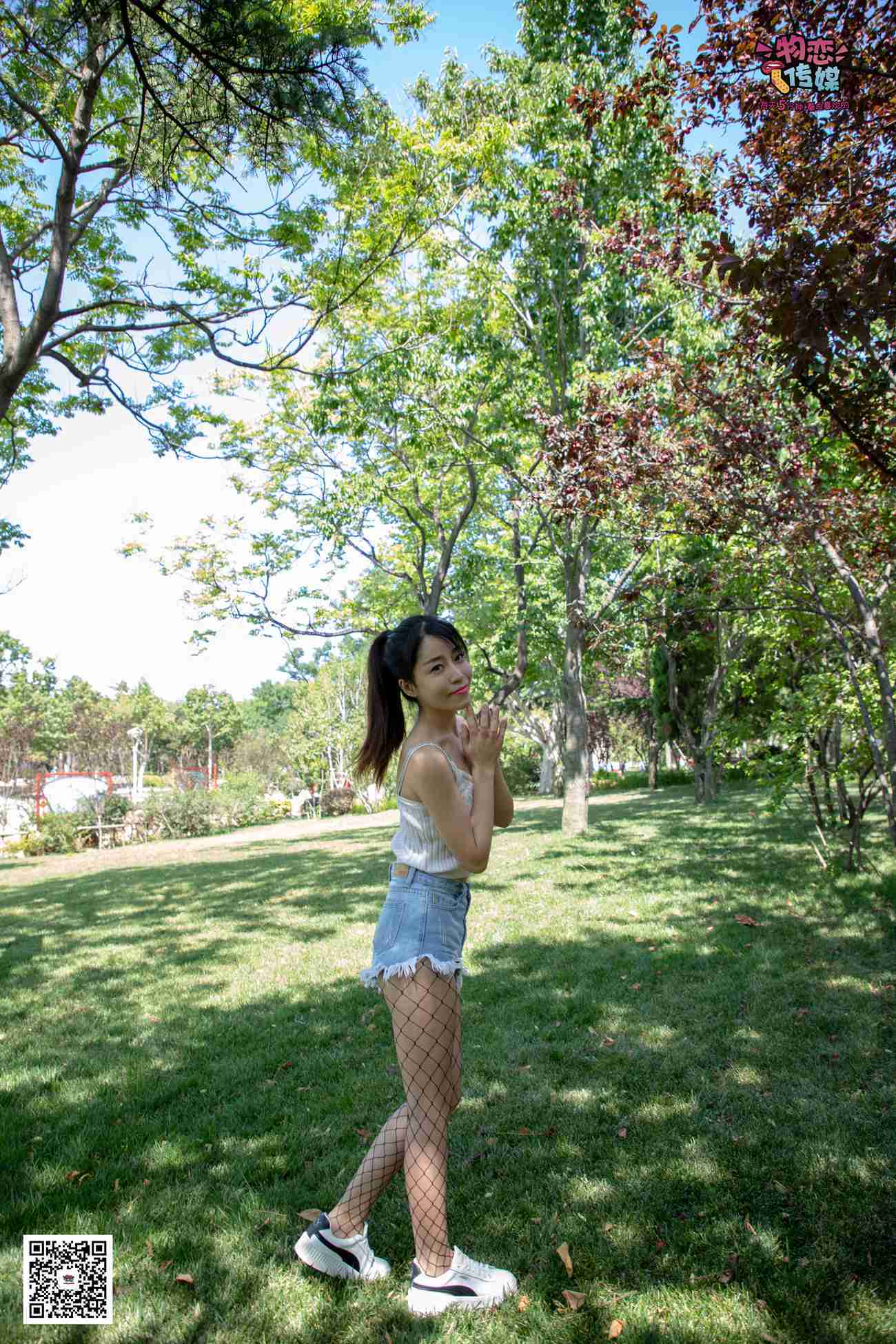 图片[146]-勿恋传媒 No.026 白T恤搭配黑色渔往袜,清纯与姓感的基情碰撞 [181P] – 速更版-美库