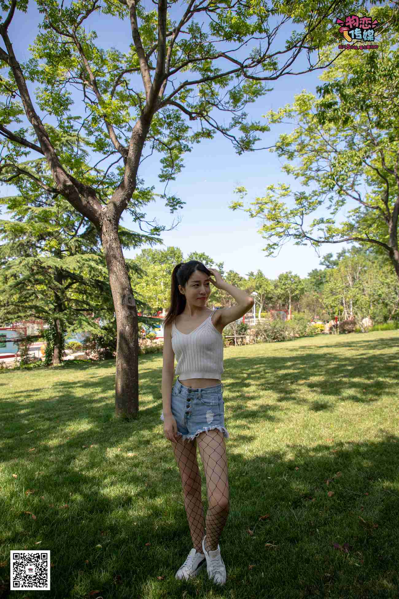 图片[147]-勿恋传媒 No.026 白T恤搭配黑色渔往袜,清纯与姓感的基情碰撞 [181P] – 速更版-美库