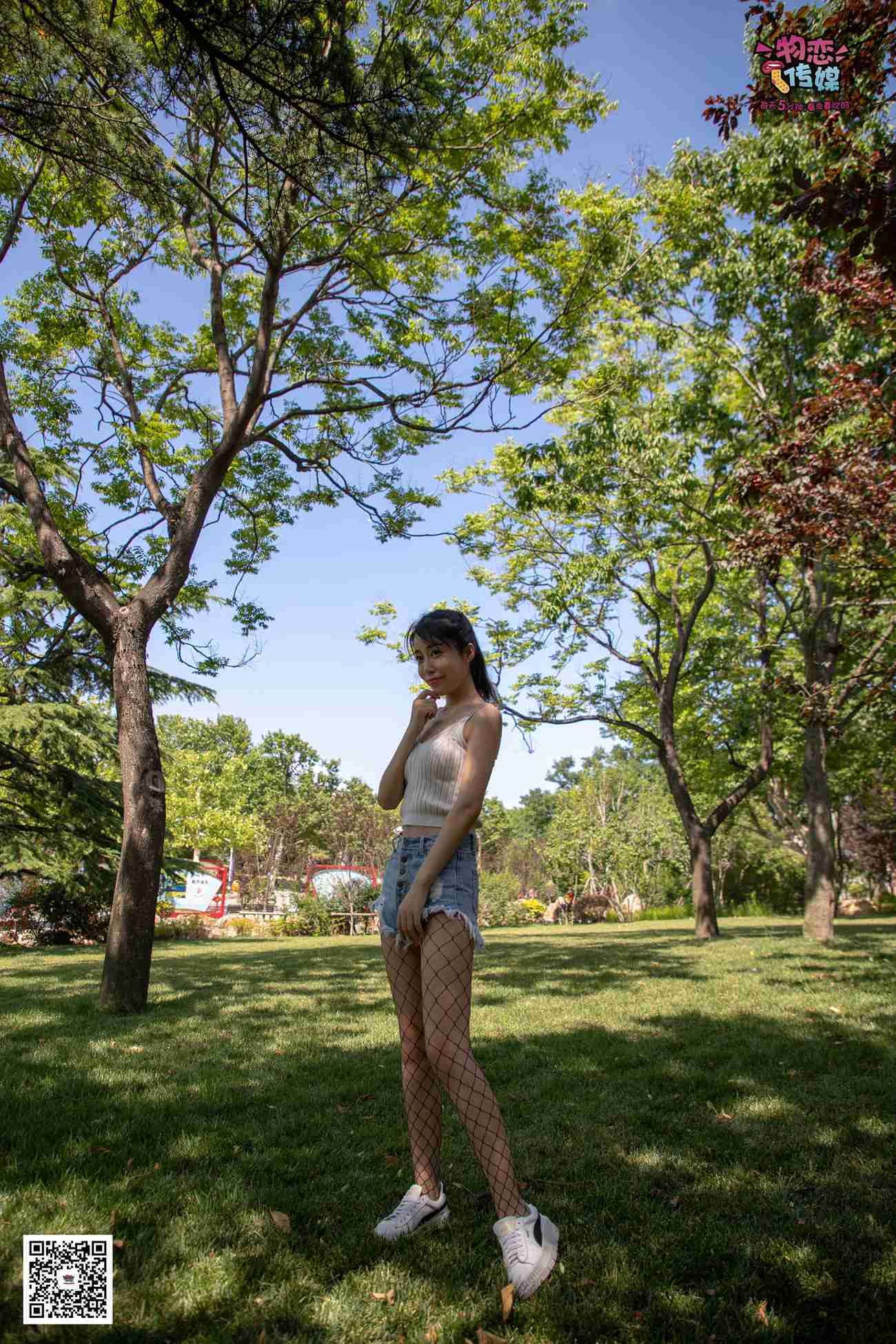 图片[148]-勿恋传媒 No.026 白T恤搭配黑色渔往袜,清纯与姓感的基情碰撞 [181P] – 速更版-美库