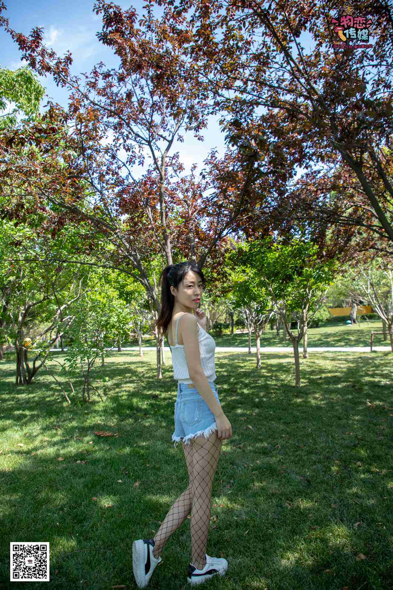 图片[150]-勿恋传媒 No.026 白T恤搭配黑色渔往袜,清纯与姓感的基情碰撞 [181P] – 速更版-美库