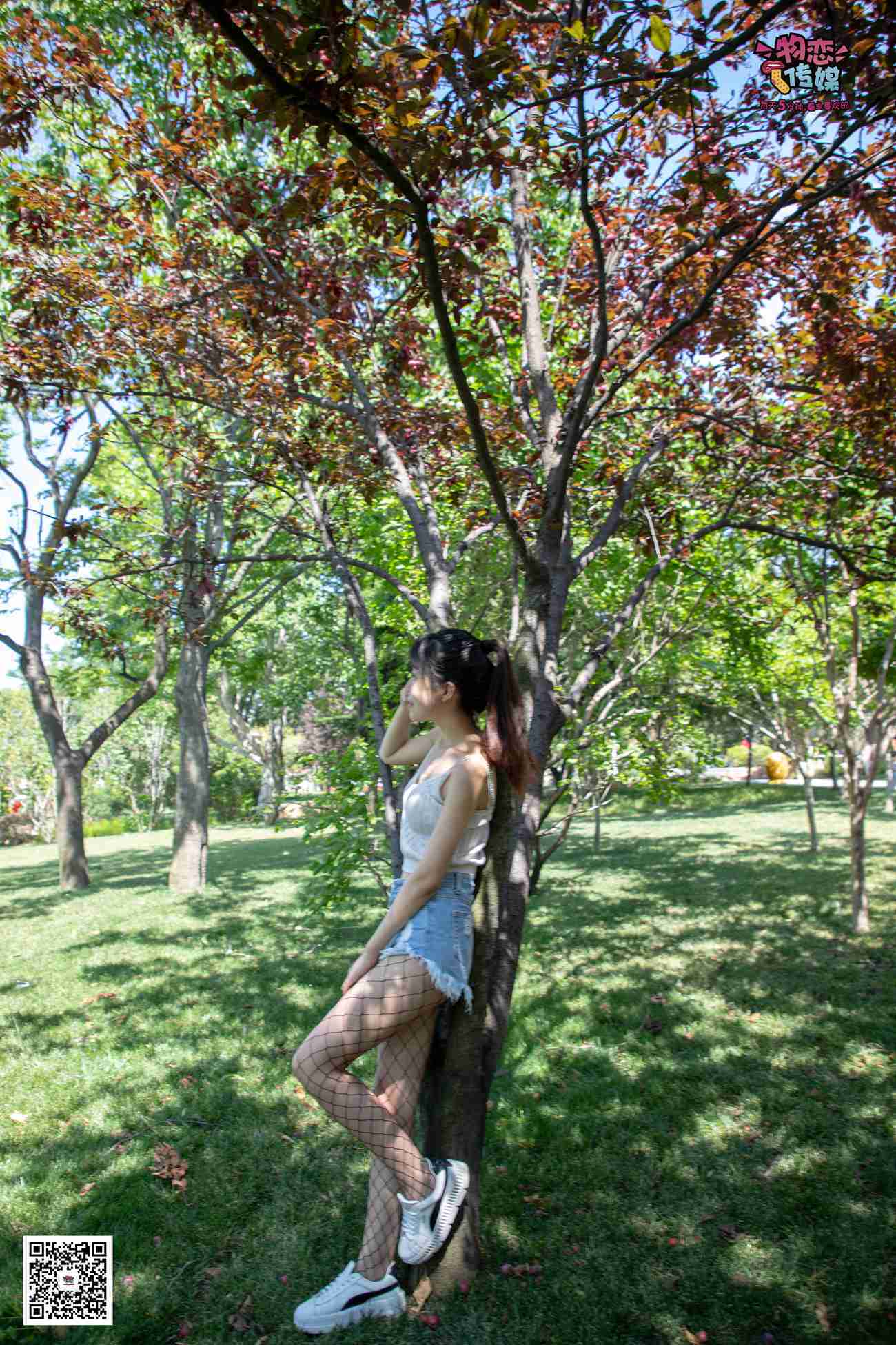 图片[152]-勿恋传媒 No.026 白T恤搭配黑色渔往袜,清纯与姓感的基情碰撞 [181P] – 速更版-美库