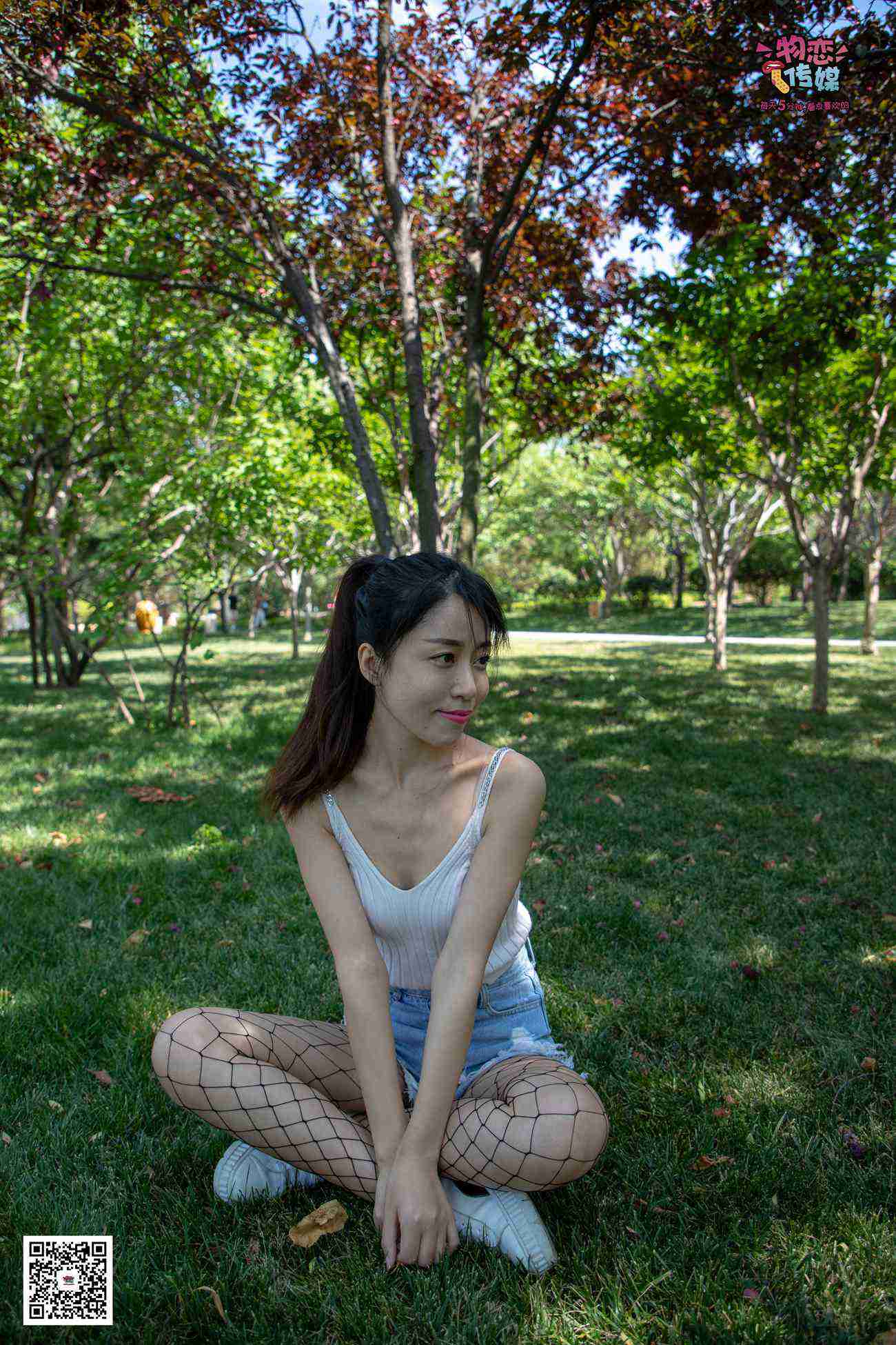 图片[160]-勿恋传媒 No.026 白T恤搭配黑色渔往袜,清纯与姓感的基情碰撞 [181P] – 速更版-美库