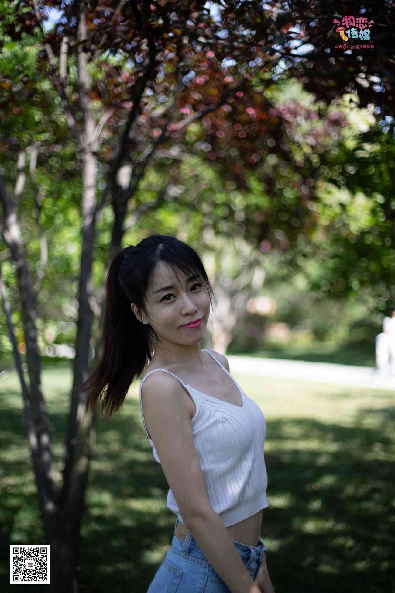 图片[167]-勿恋传媒 No.026 白T恤搭配黑色渔往袜,清纯与姓感的基情碰撞 [181P] – 速更版-美库